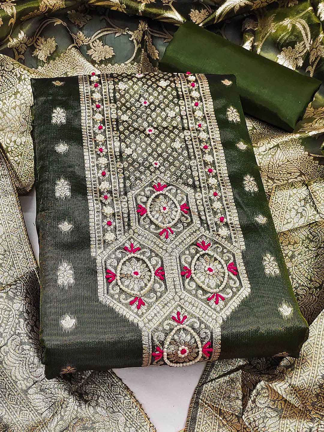 

SHADOW & SAINING Embellished Semi-Stitched Dress Material, Green