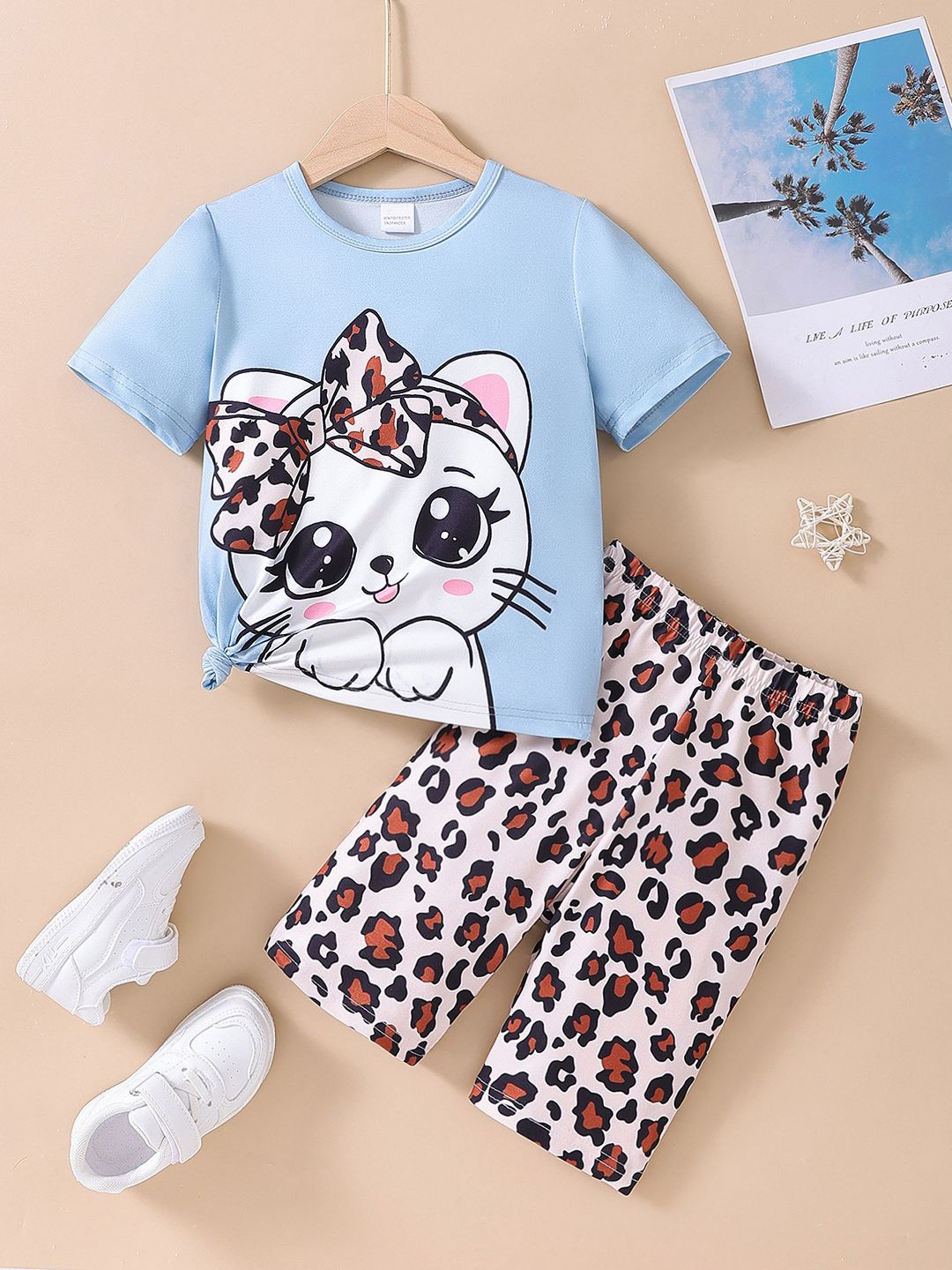 

YK Girls Printed T-shirt with Trousers, Blue