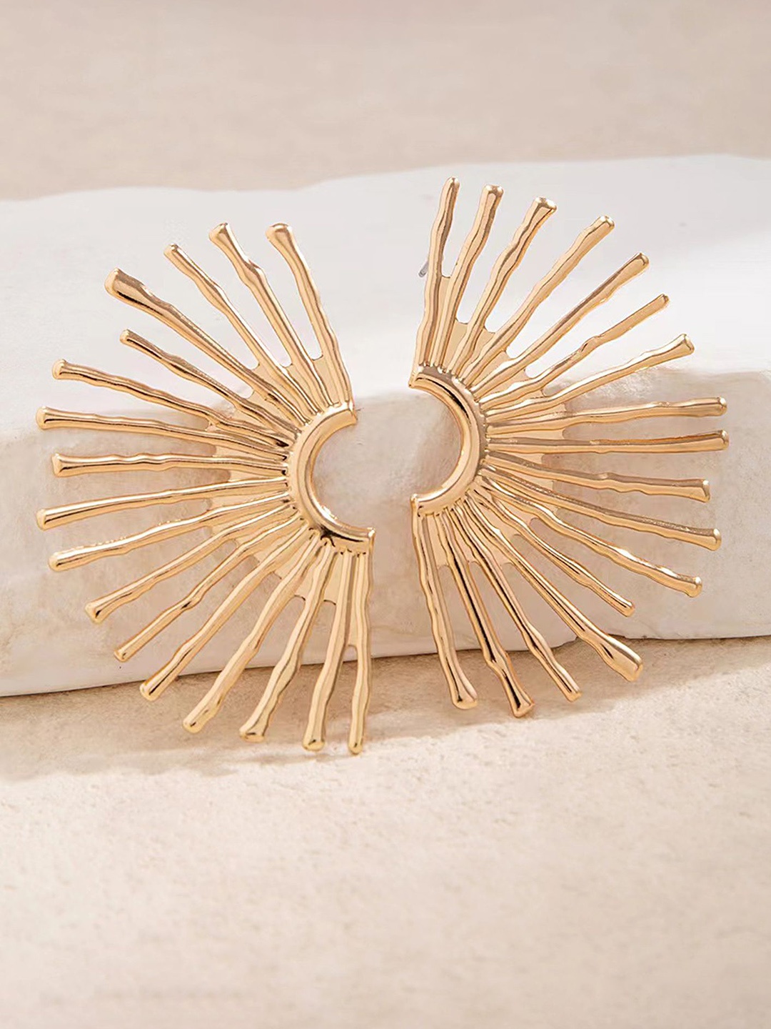 

LULU & SKY Contemporary Studs Earrings, Gold