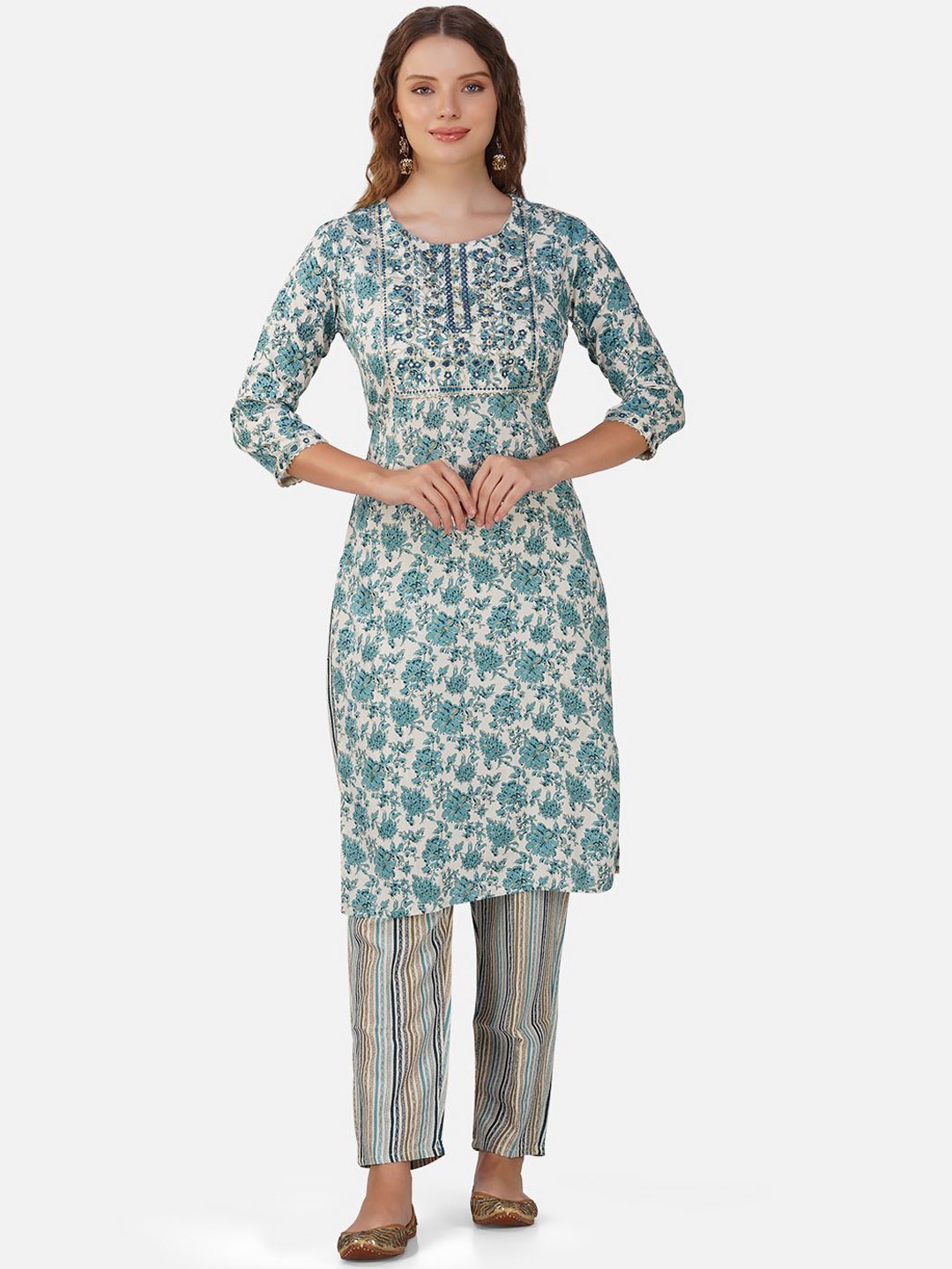 

Charitra Women Floral Printed Regular Kurta with Trousers, Teal