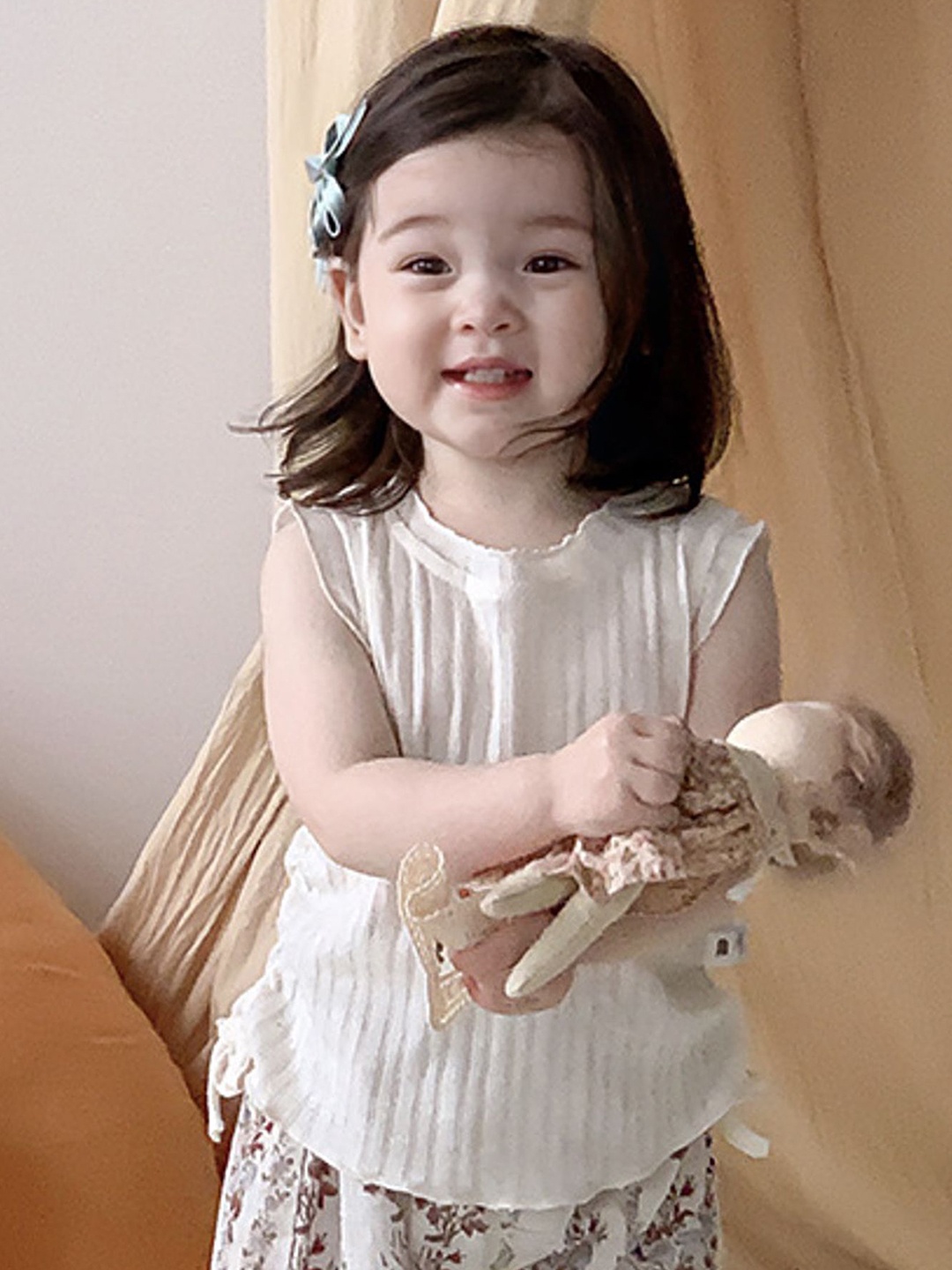 

LULU & SKY Top, Beige