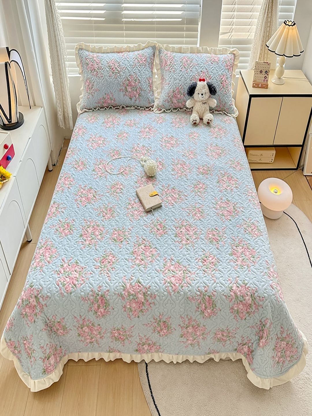 

JC HOME Blue & Pink Printed Cotton Double Queen Bed & Pillow Cover