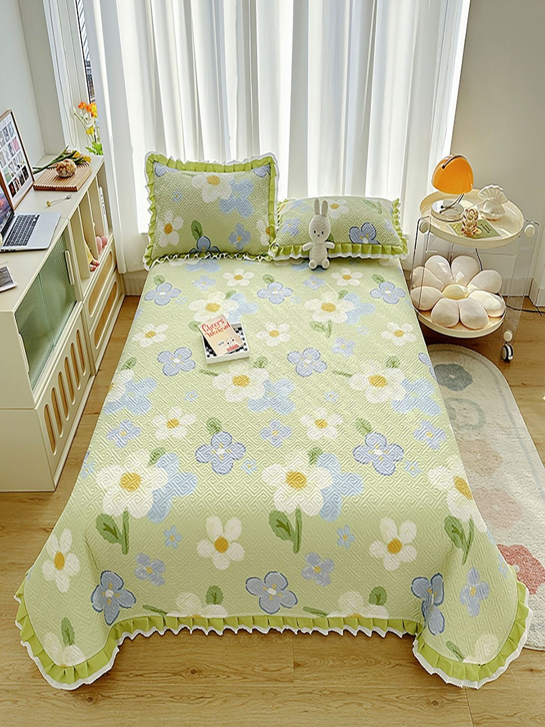 

JC HOME Green & White Printed Cotton Double King Bed & Pillow Cover