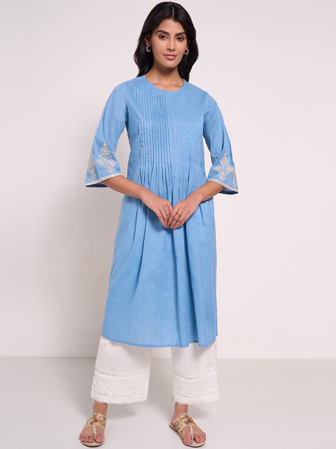 

RANGMANCH BY PANTALOONS Women Embroidered Flared Sleeves Thread Work Kurta, Blue