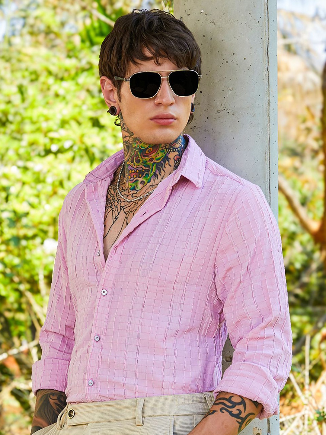 

Campus Sutra Men Classic Opaque Casual Shirt, Pink