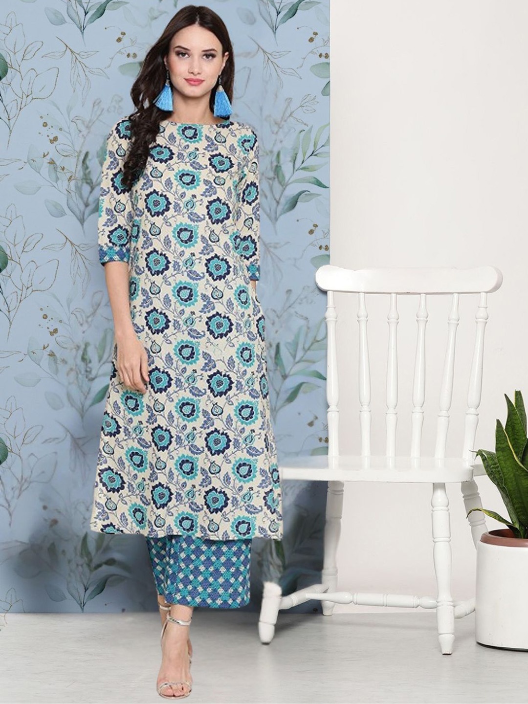 

Sera Women Floral Printed Regular Pure Cotton Kurta with Palazzos, Blue