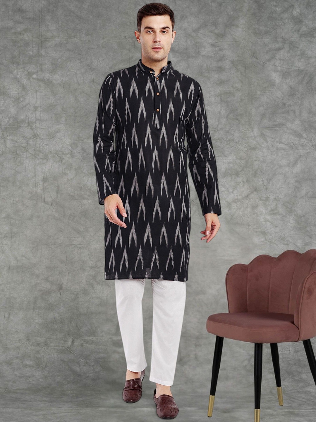 

SKAVIJ Men Pure Cotton Kurta with Pyjamas, Black