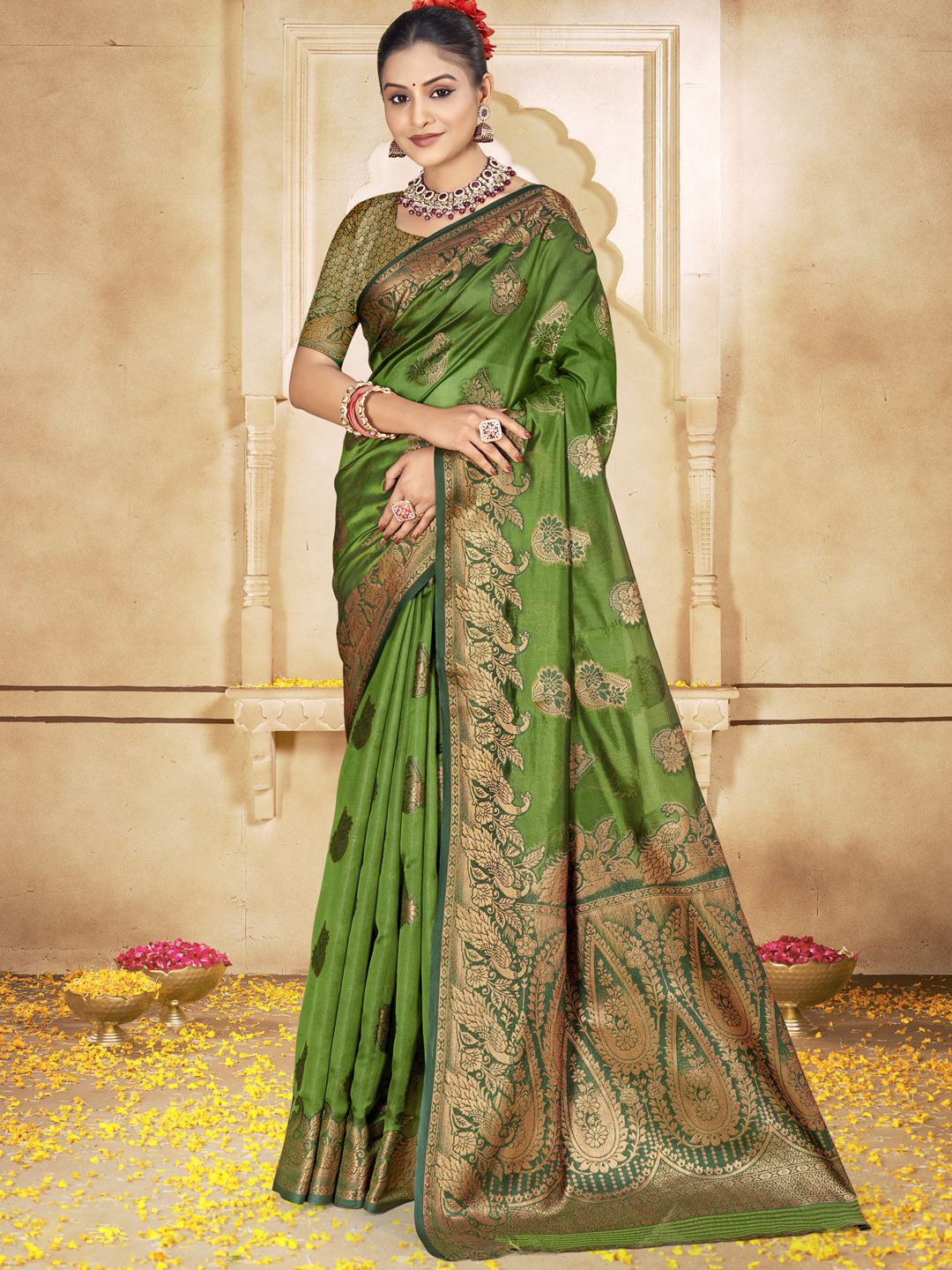 

SANGAM PRINTS Floral Zari Silk Blend Tussar Saree, Green