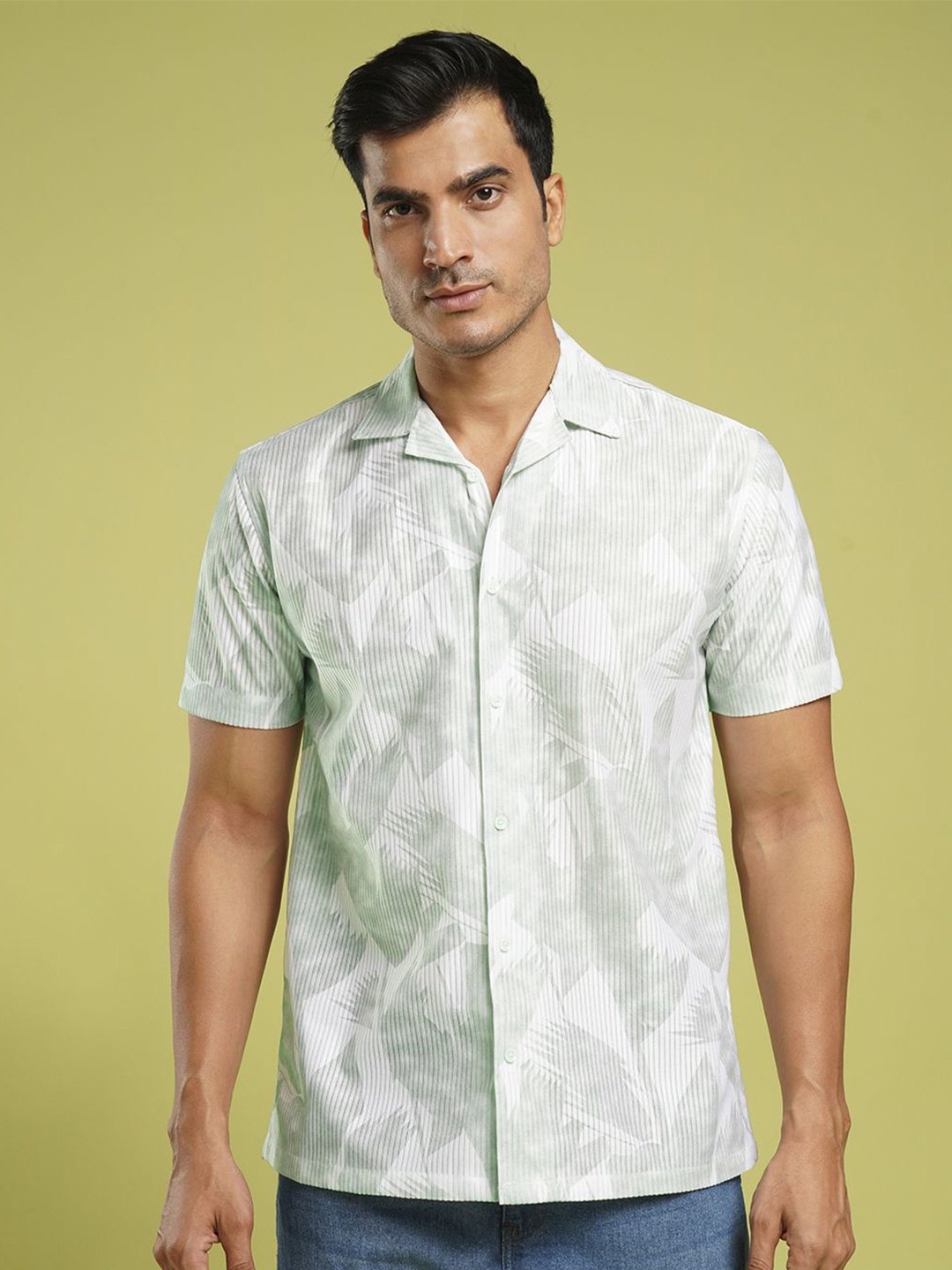 

Mast & Harbour Men Relaxed Floral Opaque Printed Casual Shirt, Grey