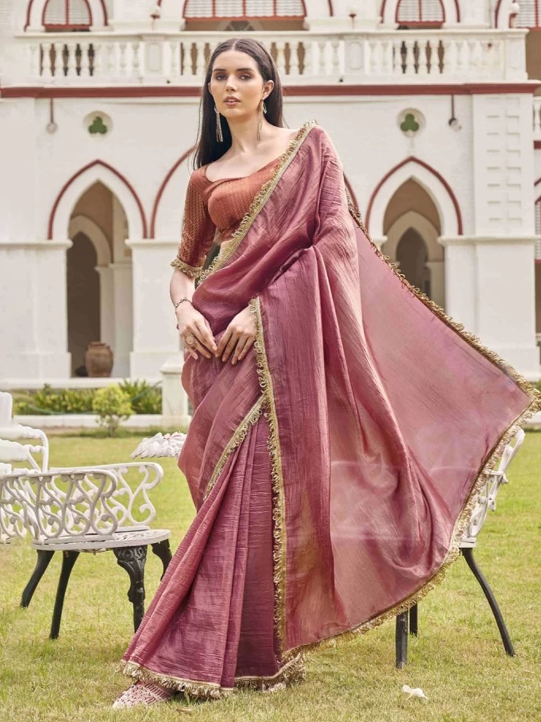 

DIVASTRI Tissue Banarasi Saree, Purple