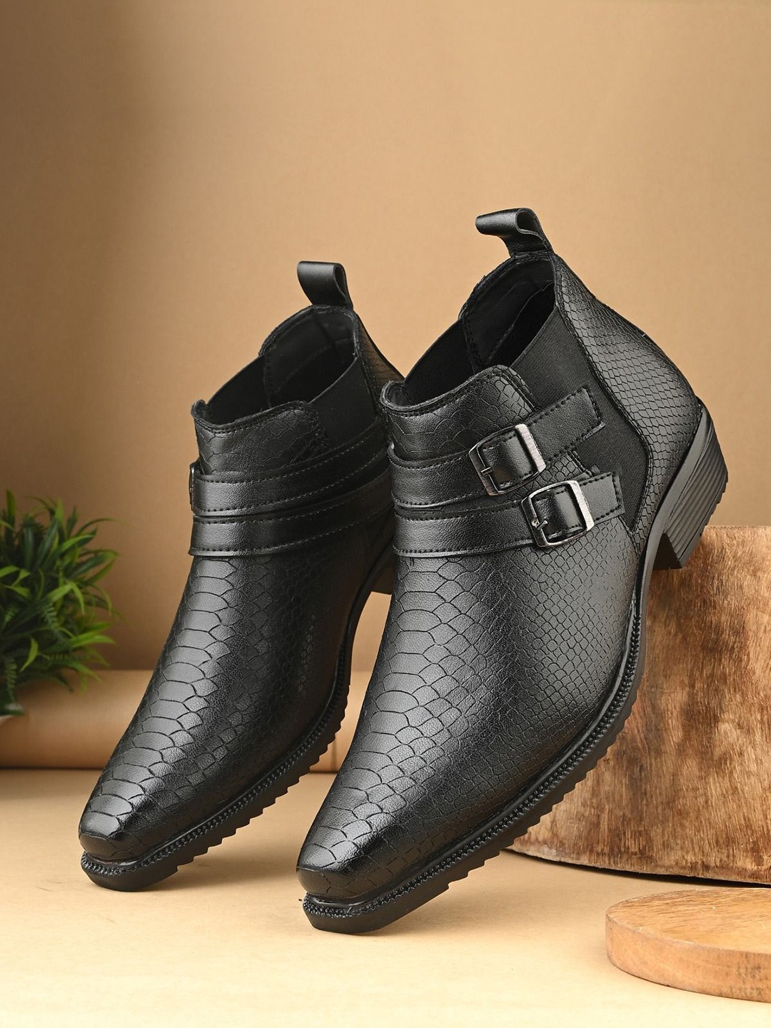 

JK Port Men Textured Boots, Black