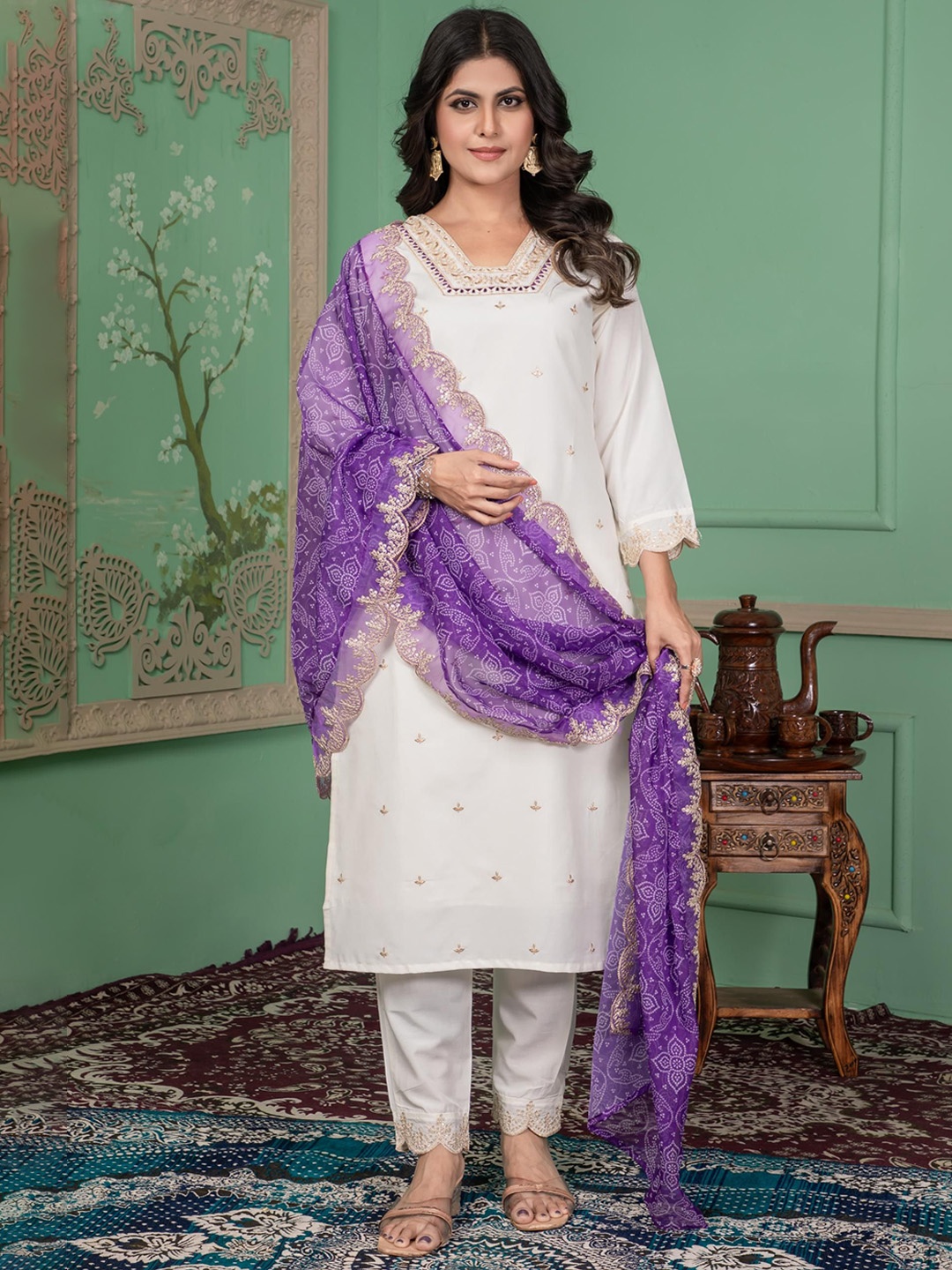 

Fashion Basket Women Regular Kurta with Pyjamas & With Dupatta, White