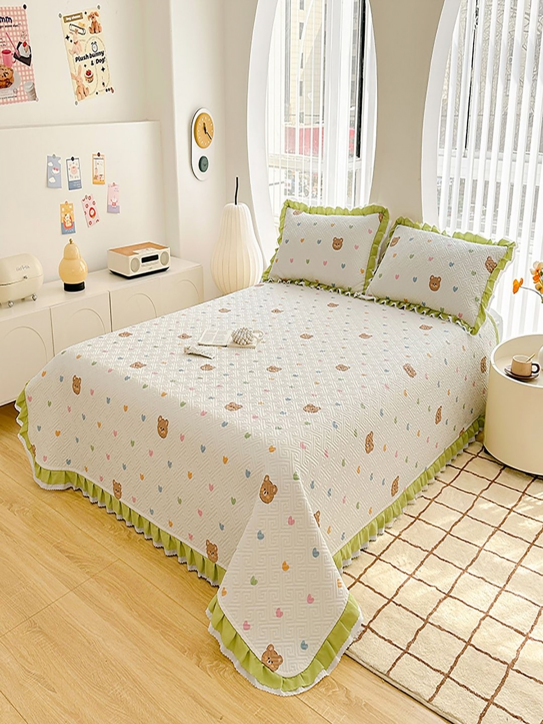 

JC HOME Green & White Printed Cotton Double Queen Bed & Pillow Cover