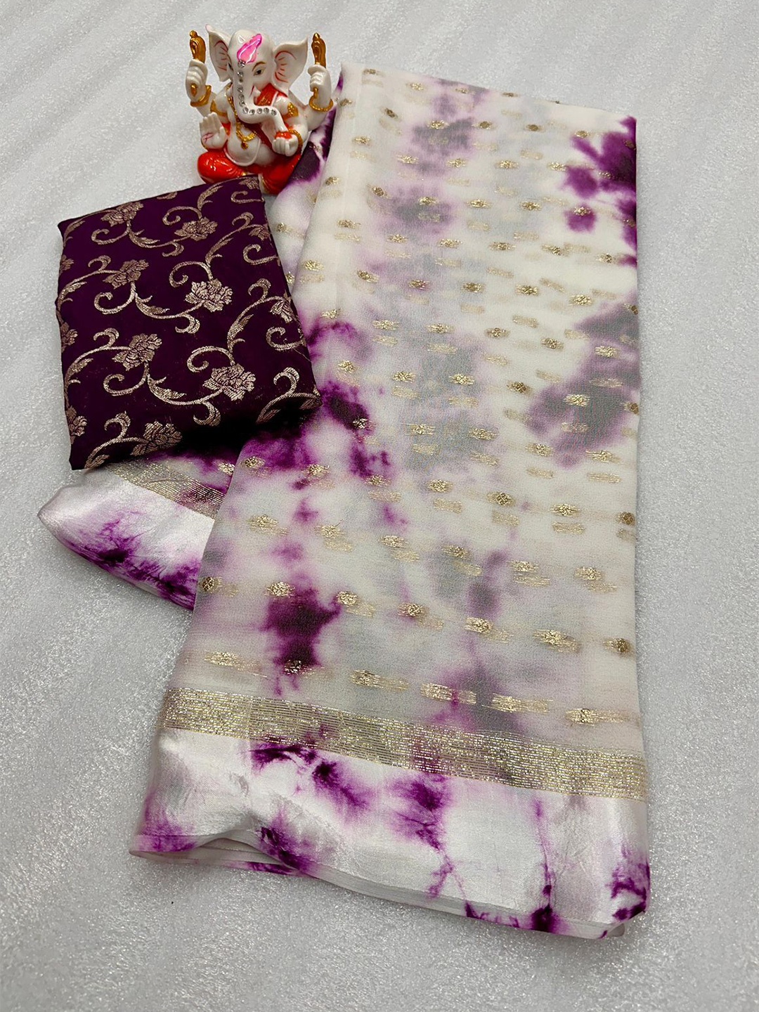 

PAYAL CREATION Floral Embroidered Pure Georgette Saree, Purple