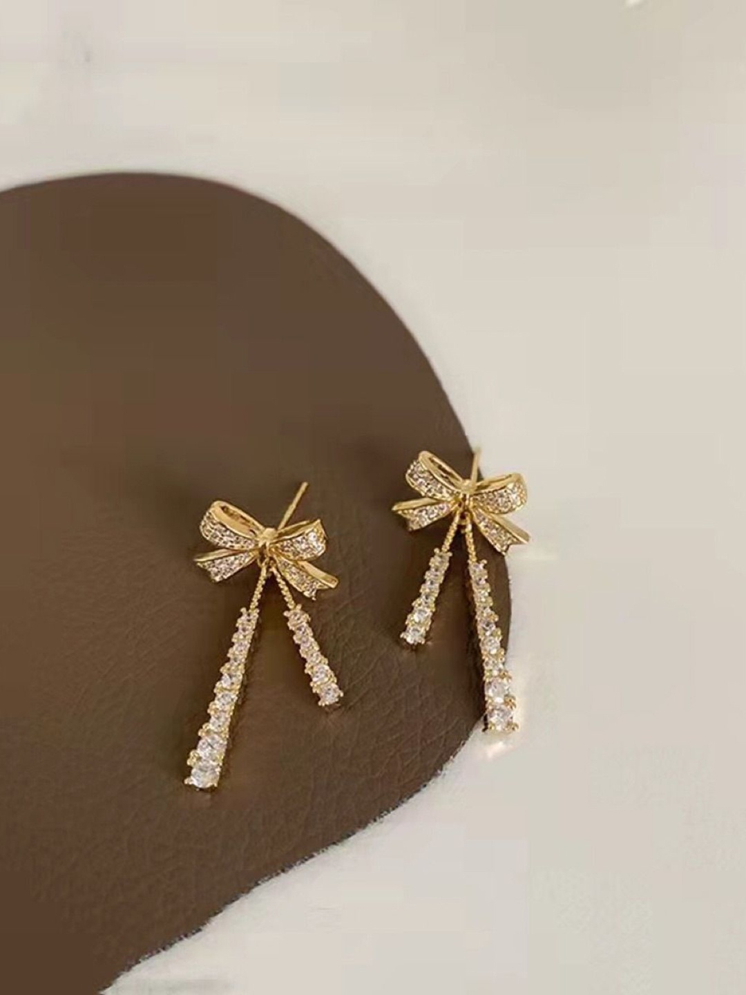 

Celestique Contemporary Studs Earrings, Gold