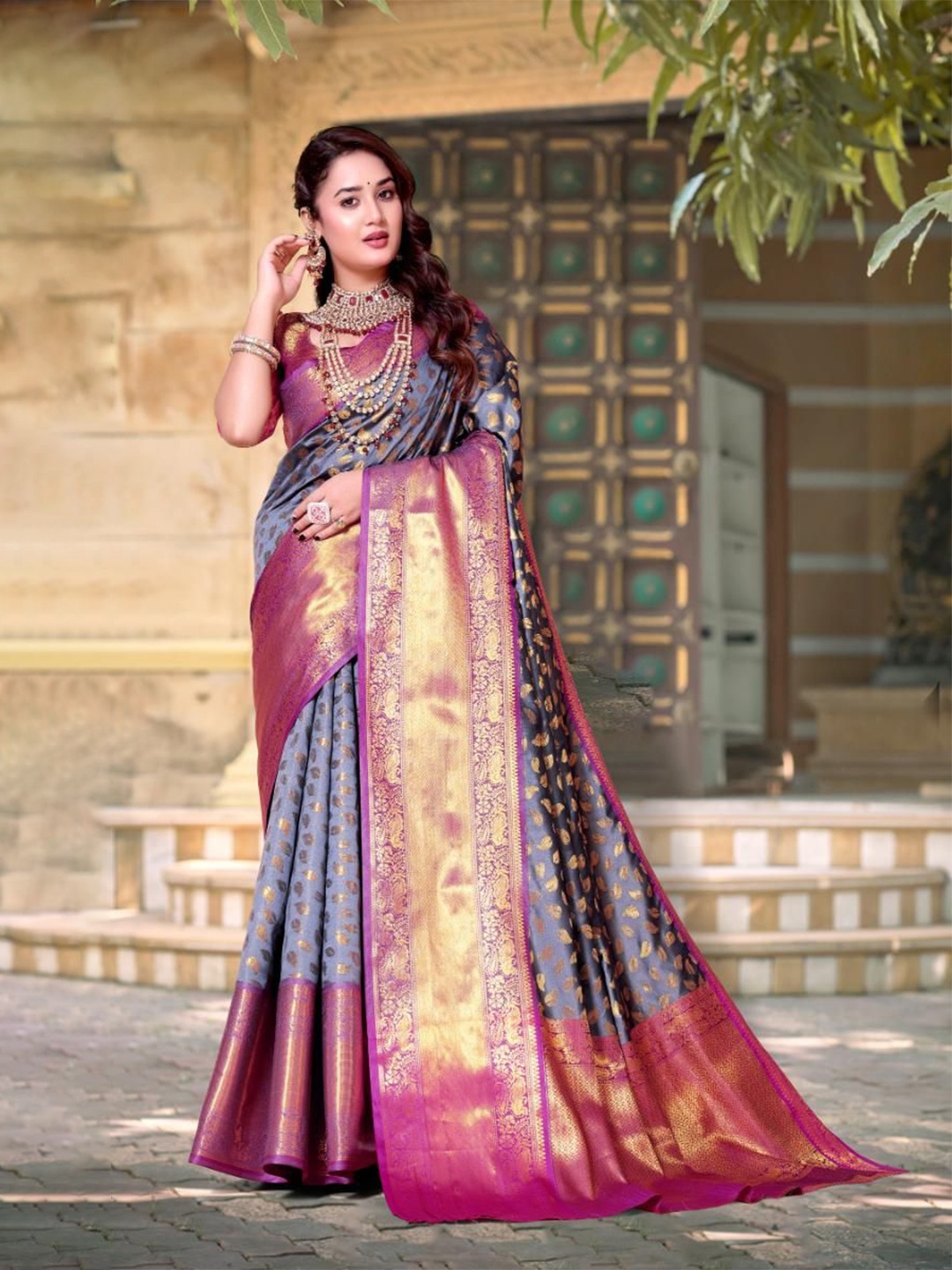 

AKSH FASHION Woven Design Zari Silk Blend Banarasi Saree, Grey
