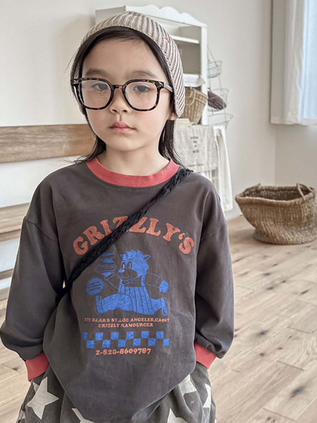 

LULU & SKY Girls Printed Extended Sleeves Applique T-shirt, Grey