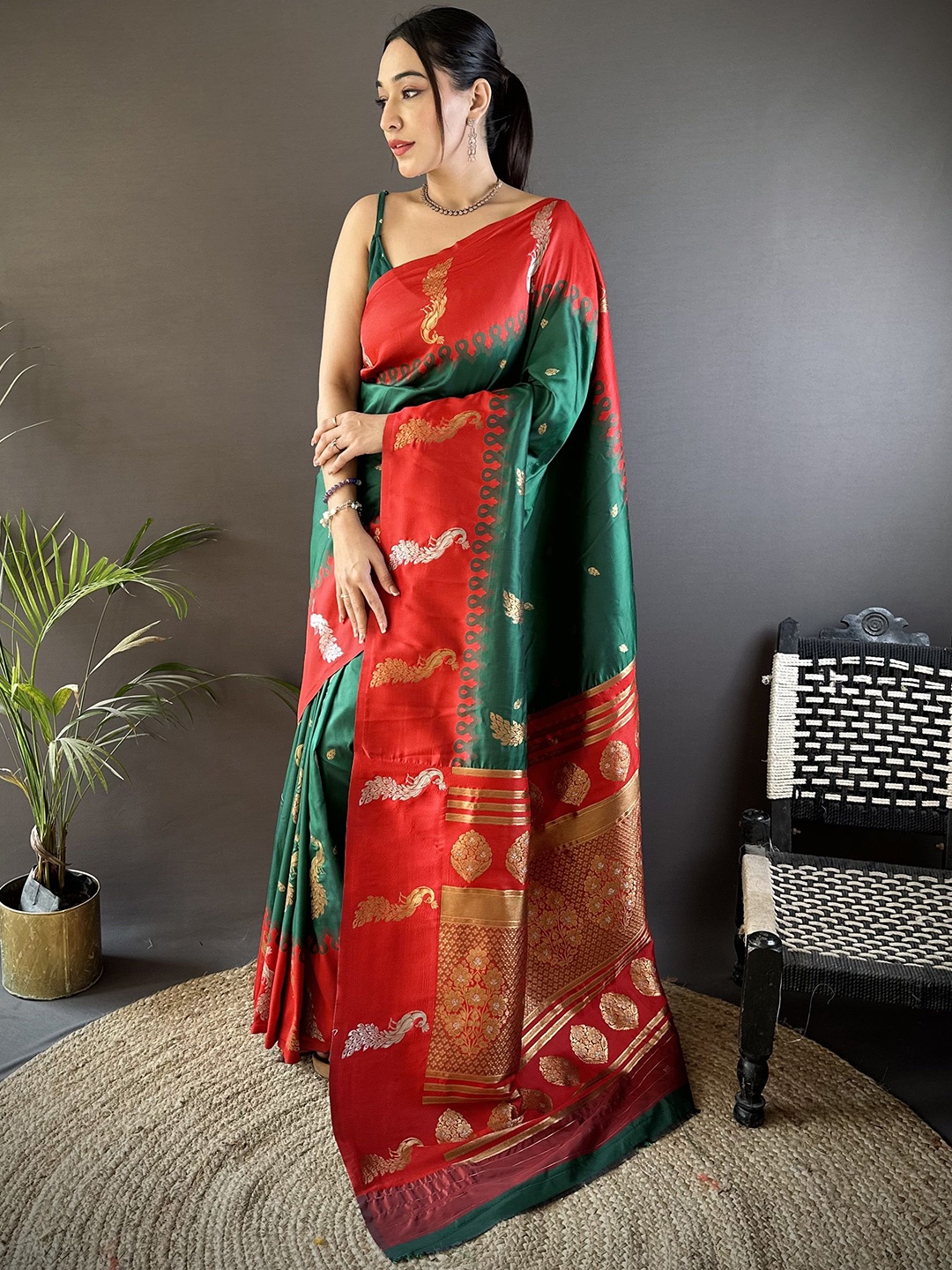 

LeeliPeeri Designer Woven Design Zari Silk Blend Designer Banarasi Saree, Blue