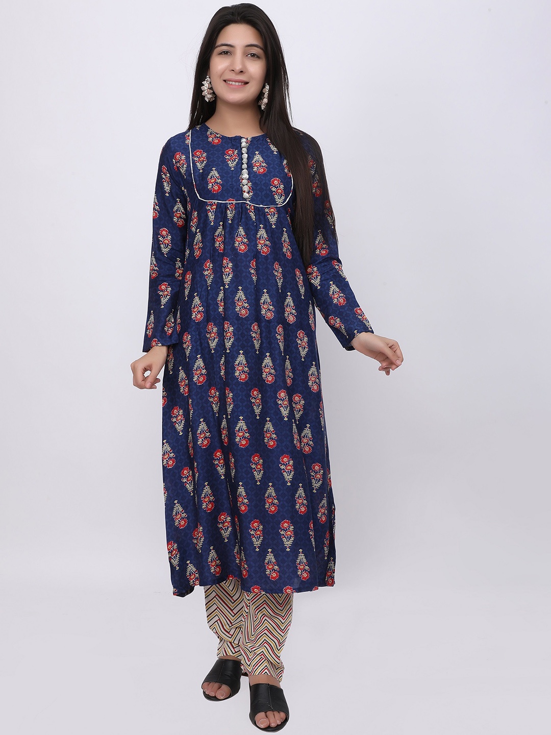 

BABRU Women Floral Printed Pleated Kurti with Trousers, Navy blue