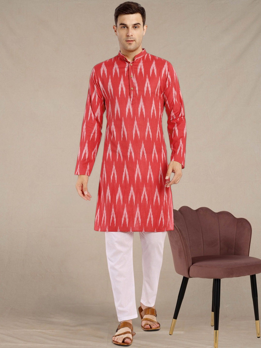 

SKAVIJ Men Printed Regular Pure Cotton Kurta with Pyjamas, Red