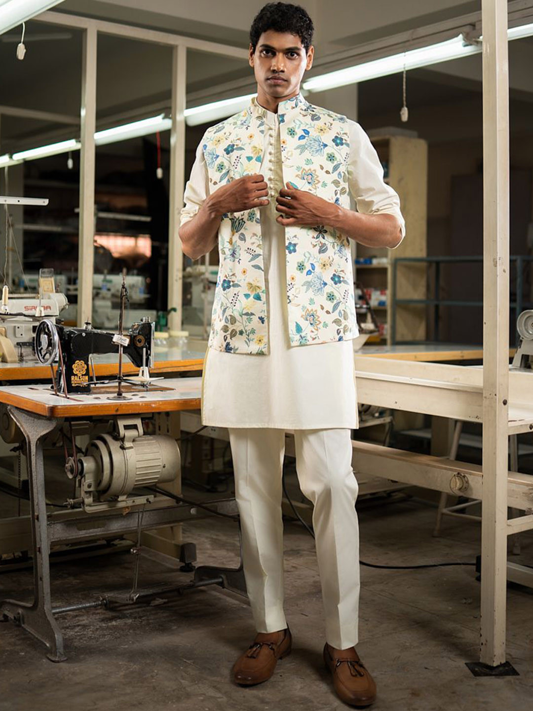 

Project Bandi Men Regular Kurta with Pyjamas, Off white