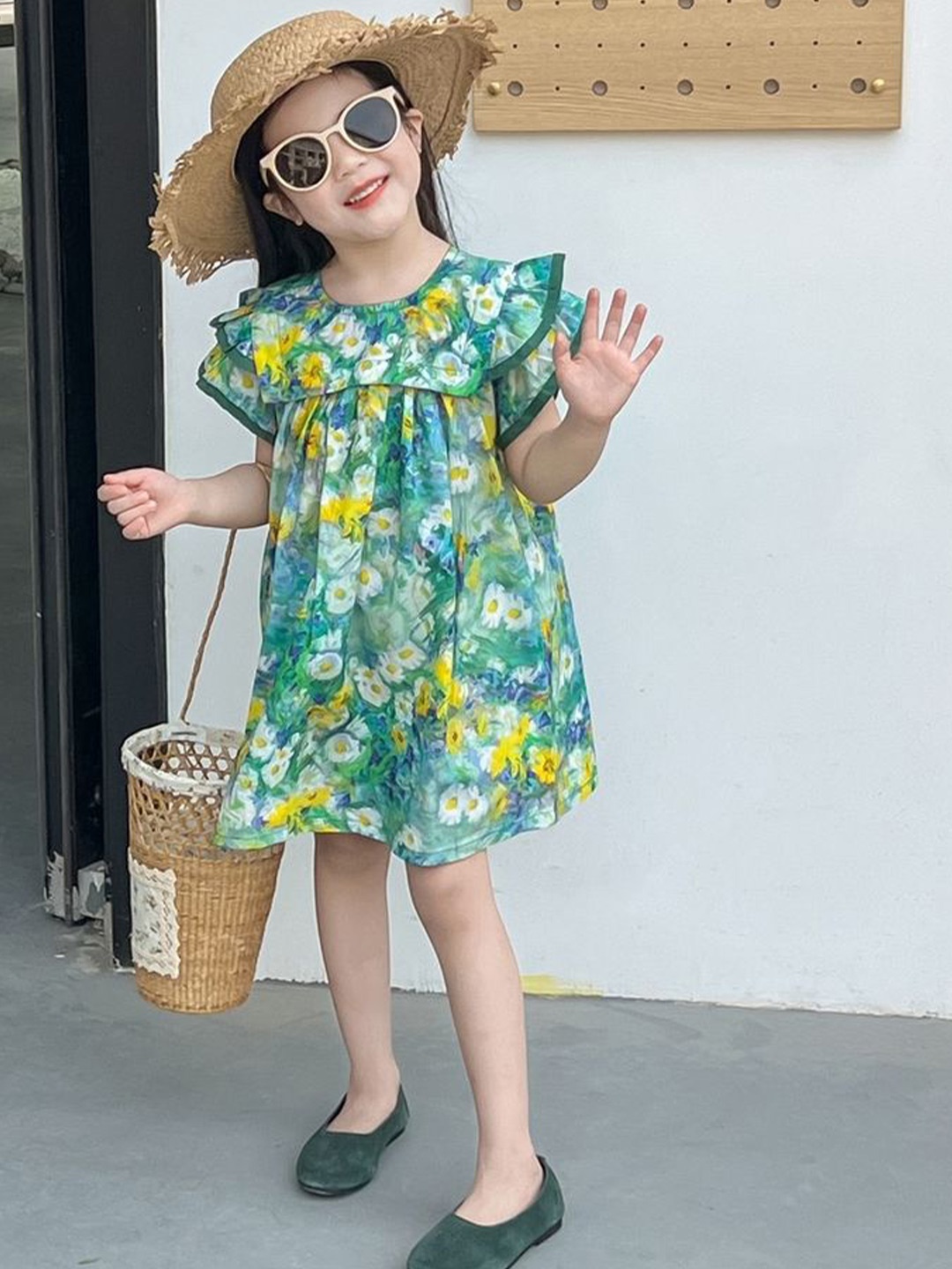 

LULU & SKY Floral Print Flutter Sleeve A-Line Dress, Green