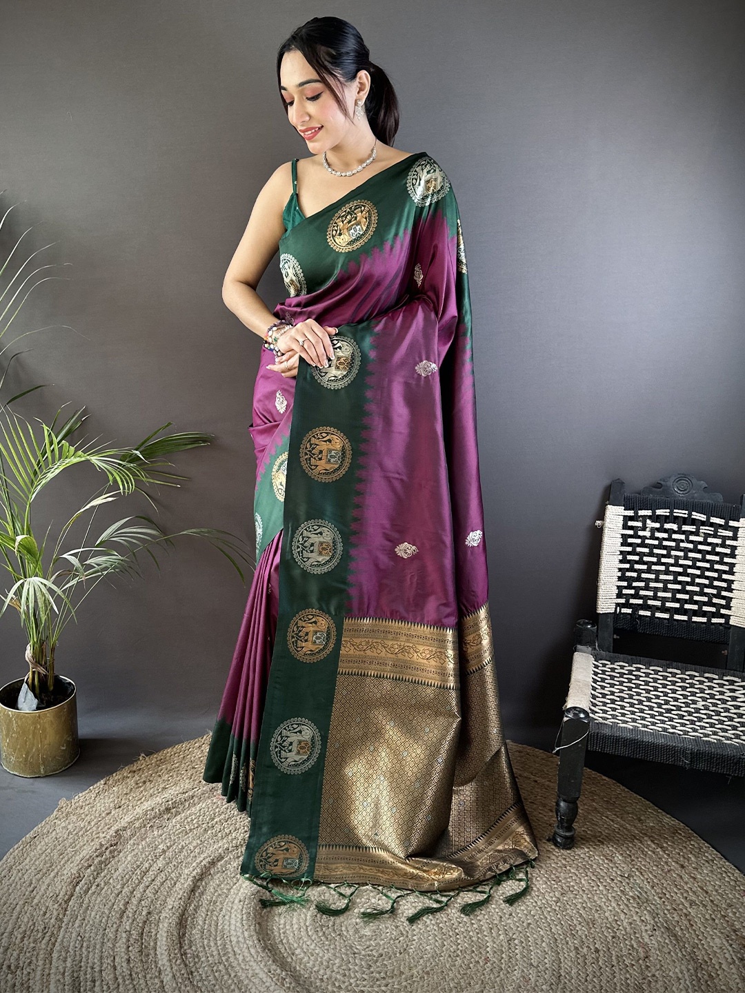 

LeeliPeeri Designer Woven Design Zari Silk Blend Banarasi Saree, Purple