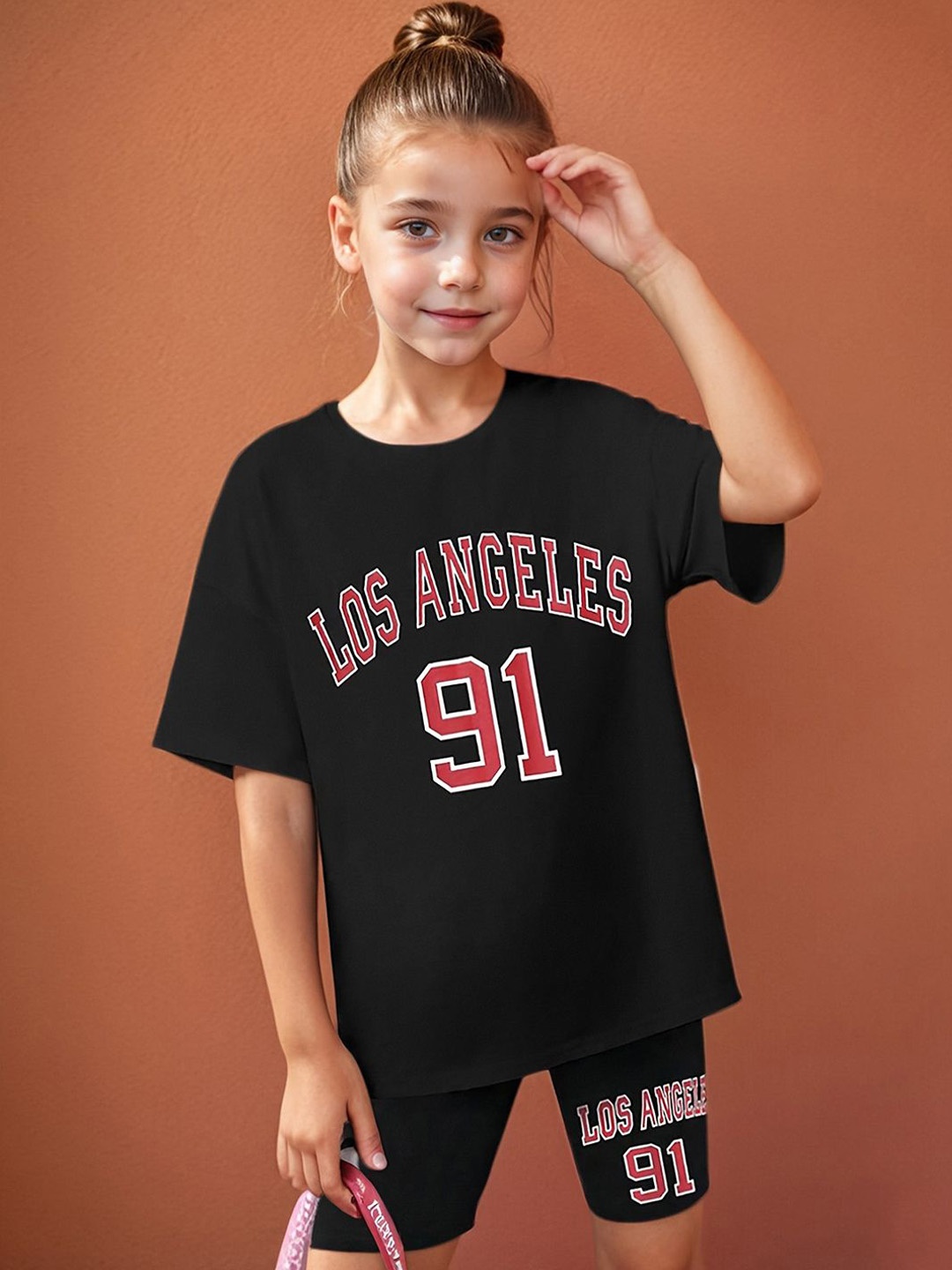 

YK Girls Printed T-shirt with Shorts, Black