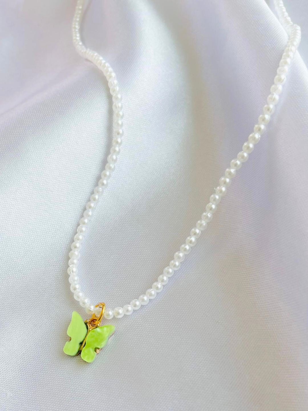 

DressBerry Handcrafted Necklace, Green