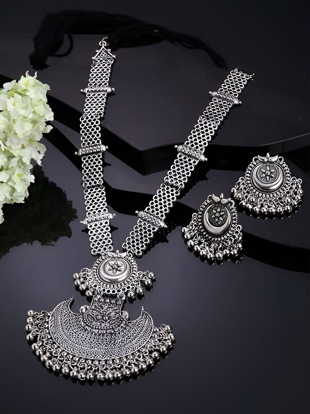 

JMBW INTERNATIONAL Silver-Plated Beaded & Oxidized Jewellery Set