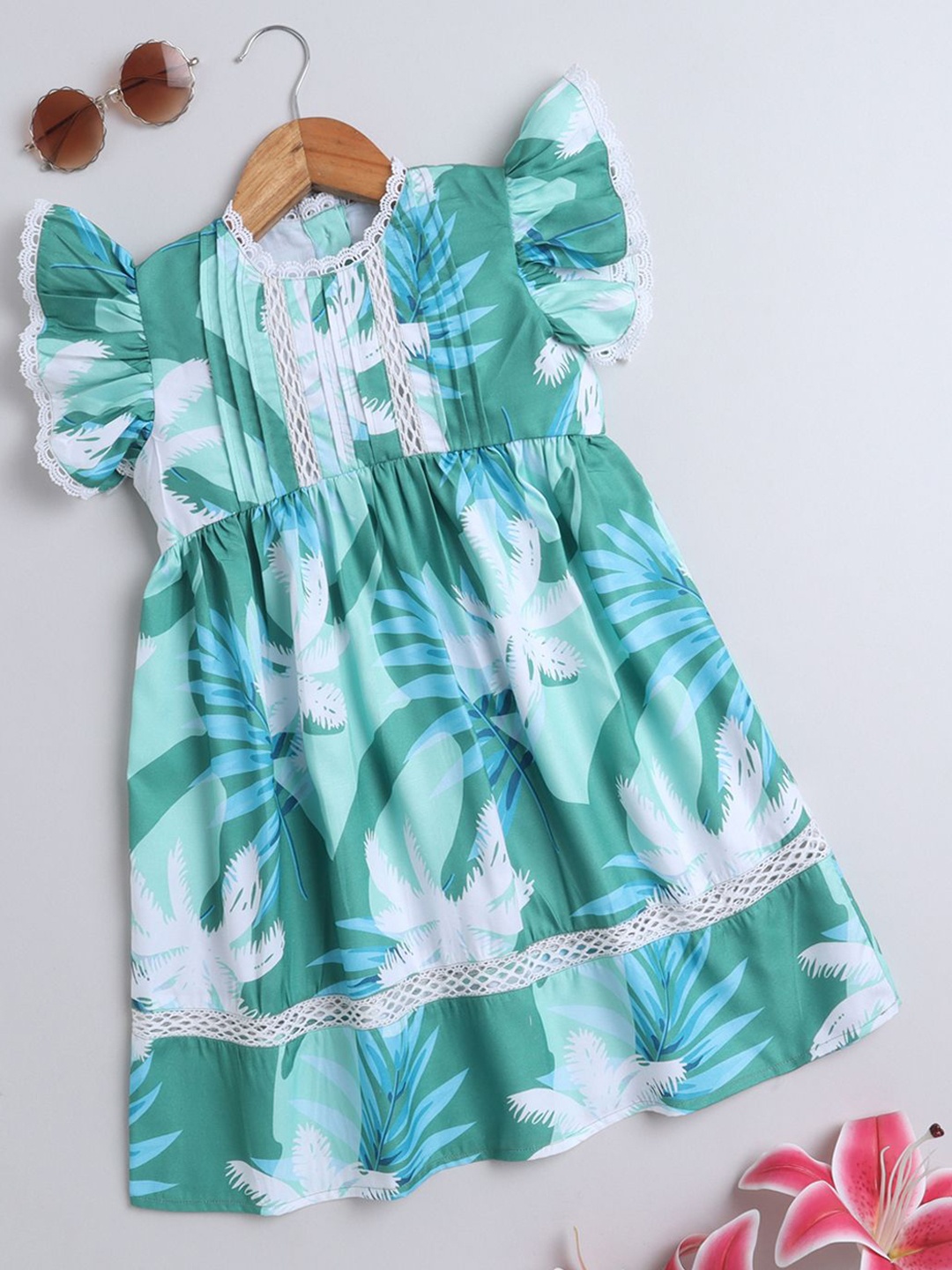 

AWW HUNNIE Floral Print Flutter Sleeve Fit & Flare Dress, Green