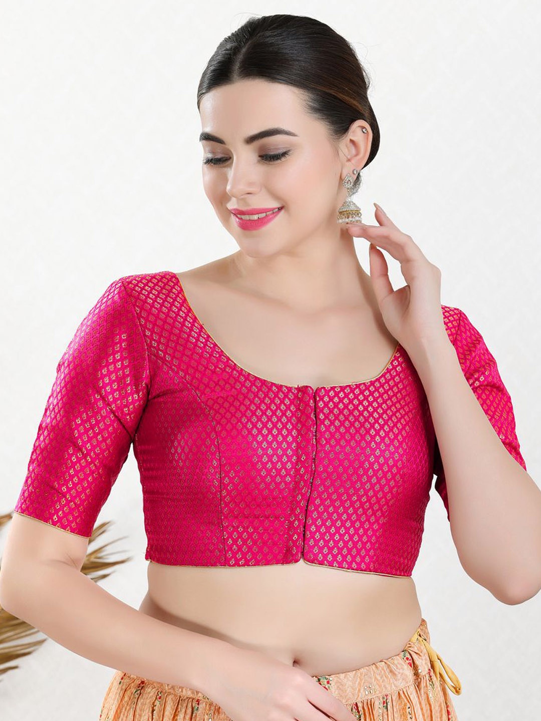 

VAMAS - THE DESIGNER BLOUSES Women Round Neck Padded Saree Blouse, Pink
