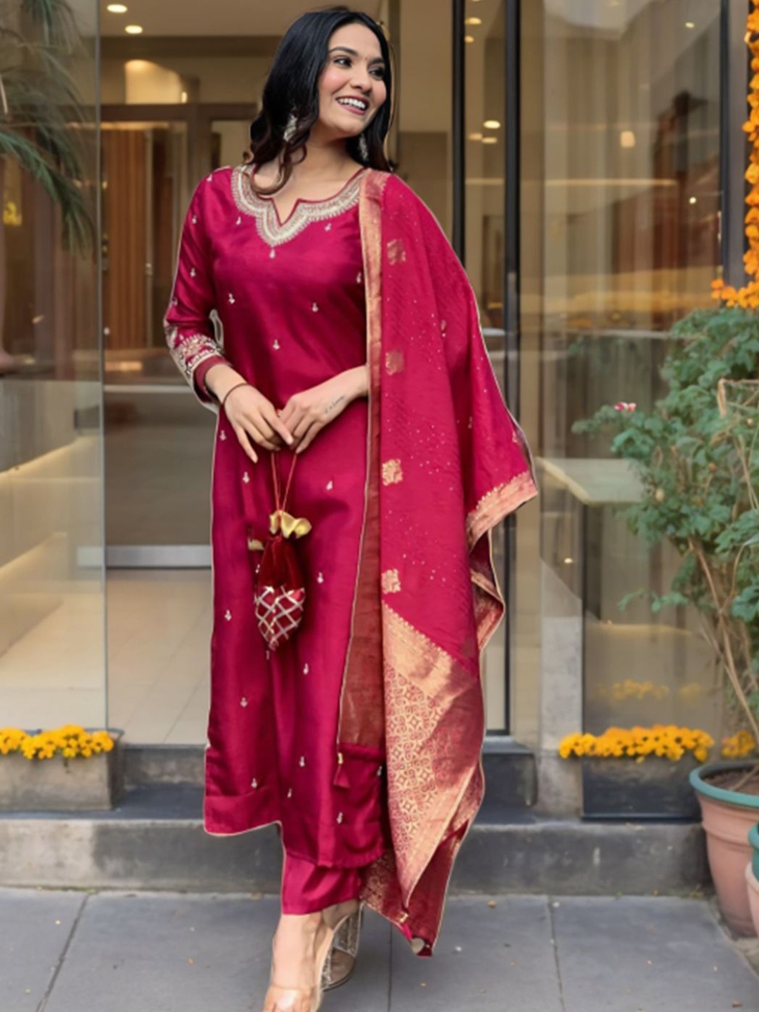 

Fab Dadu Women Floral Thread Work Raw Silk Kurta with Trousers & With Dupatta, Maroon