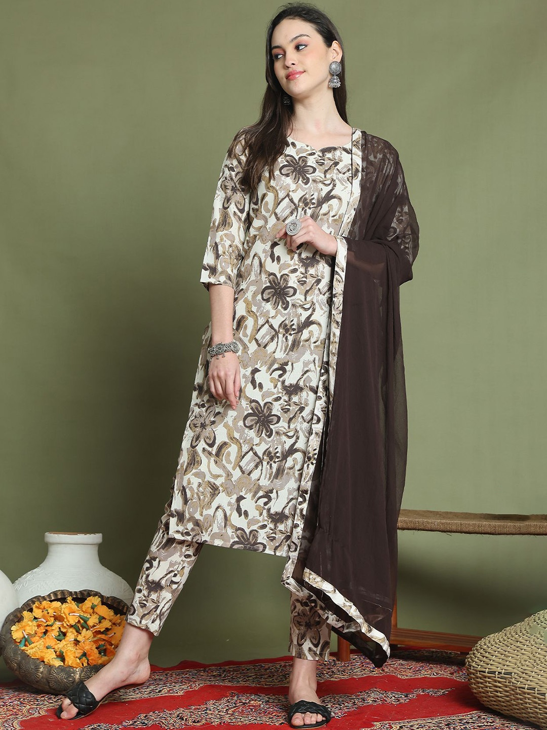 

Merira Women Floral Printed Regular Kurta with Trousers & With Dupatta, Off white