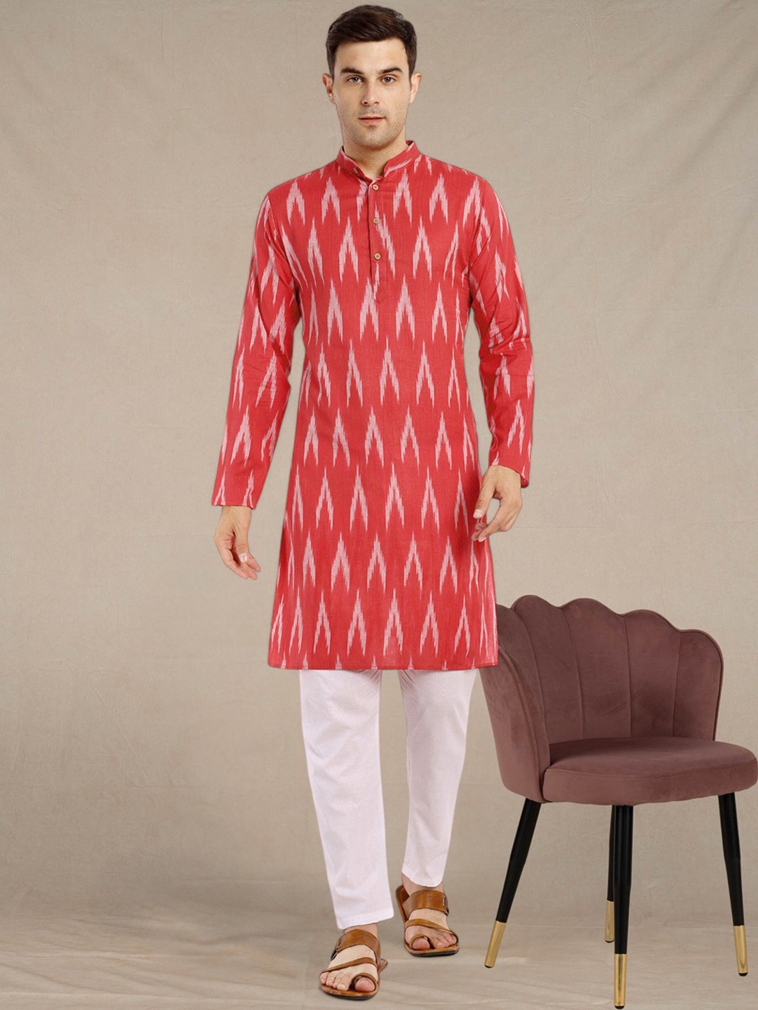 

SKAVIJ Men Printed Regular Pure Cotton Kurta with Pyjamas, Red