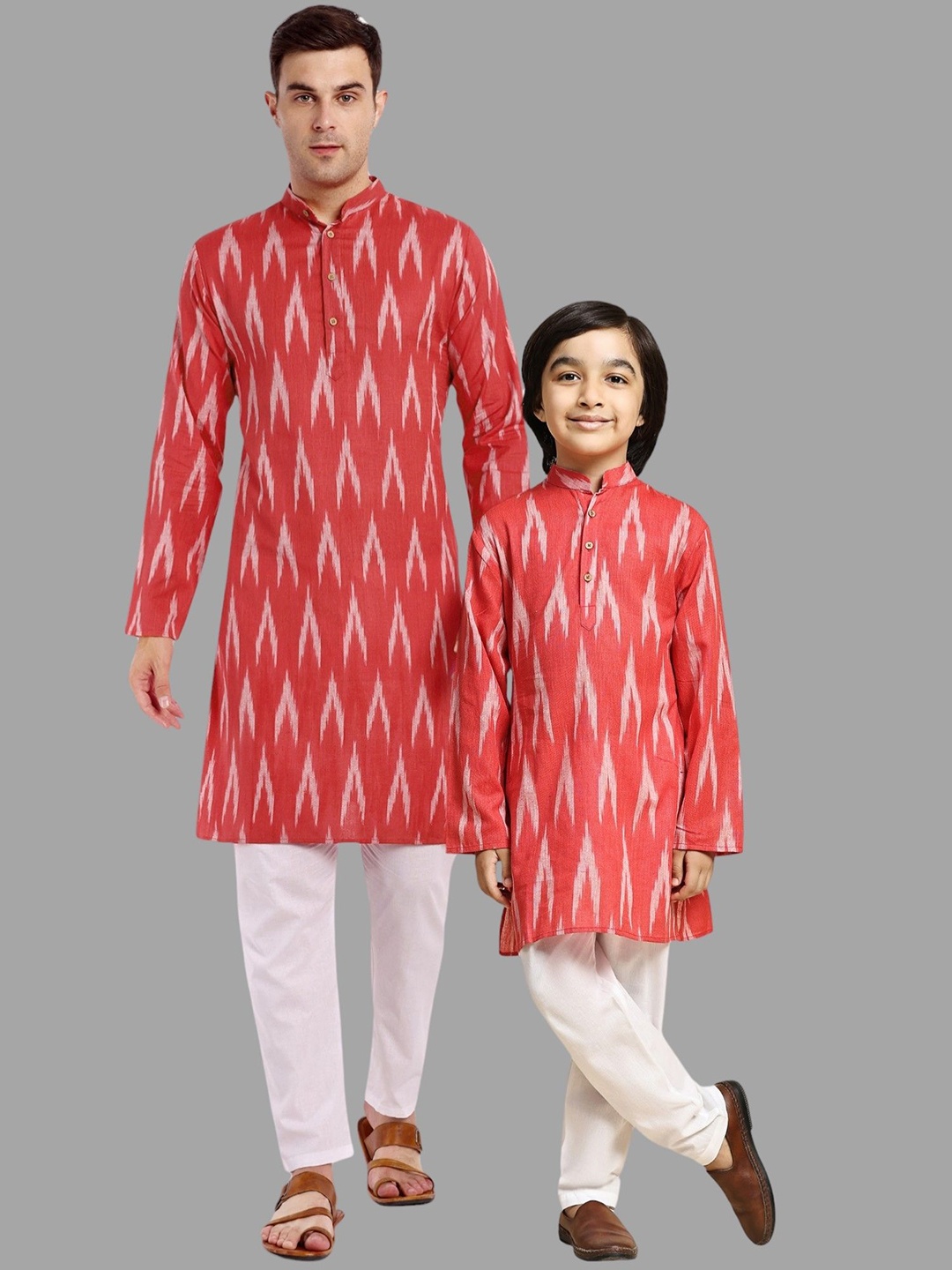 

SKAVIJ Men Printed Regular Pure Cotton Kurta with Pyjamas, Red