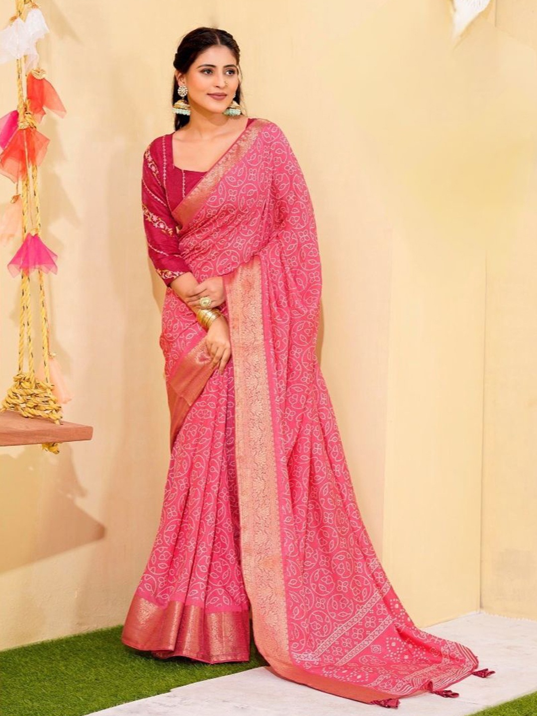 

Swaranjali Bandhani Silk Cotton Bandhani Saree, Pink