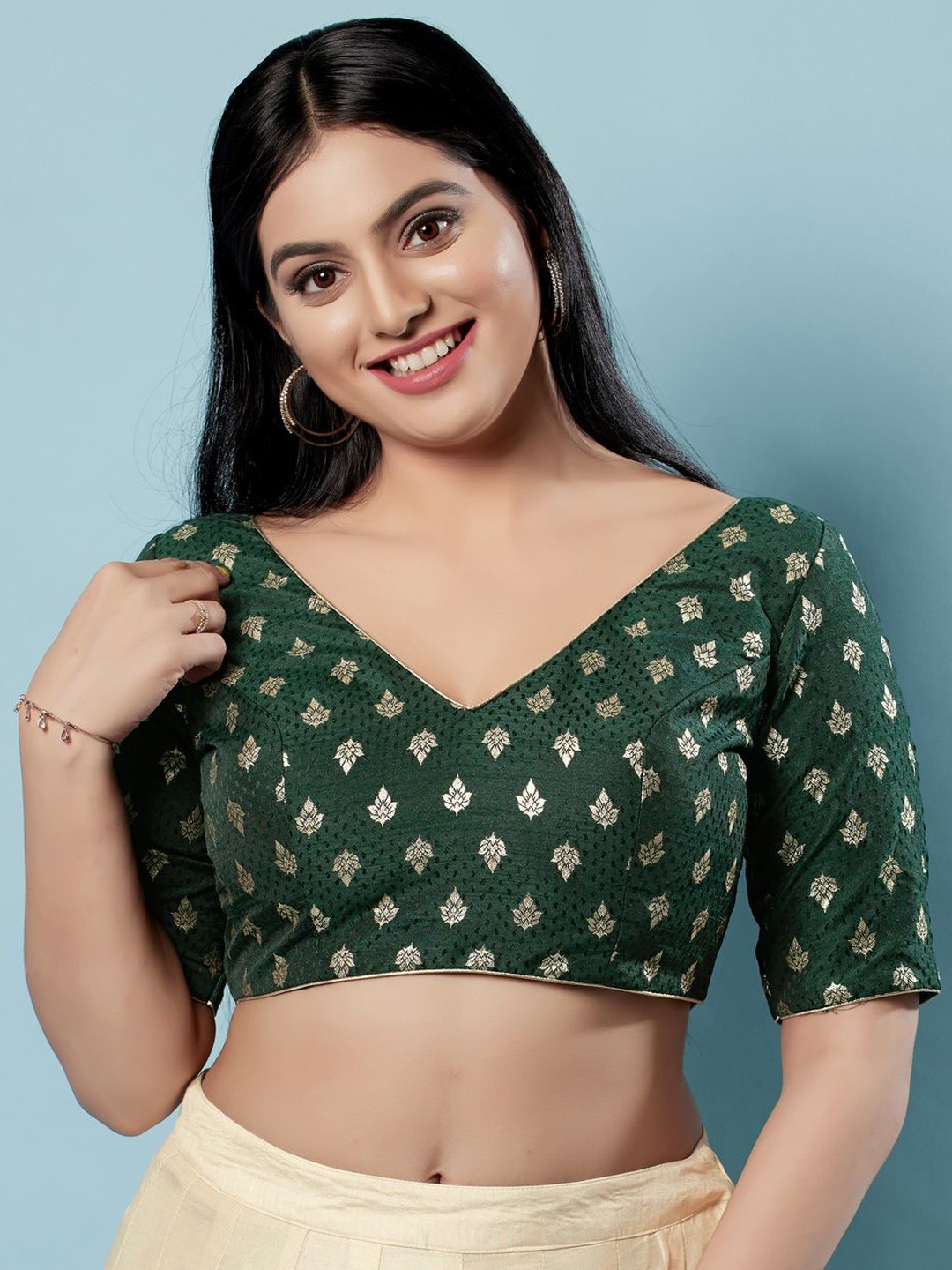 

VAMAS - THE DESIGNER BLOUSES Woven Design Non Padded Round Neck Saree Blouse, Green