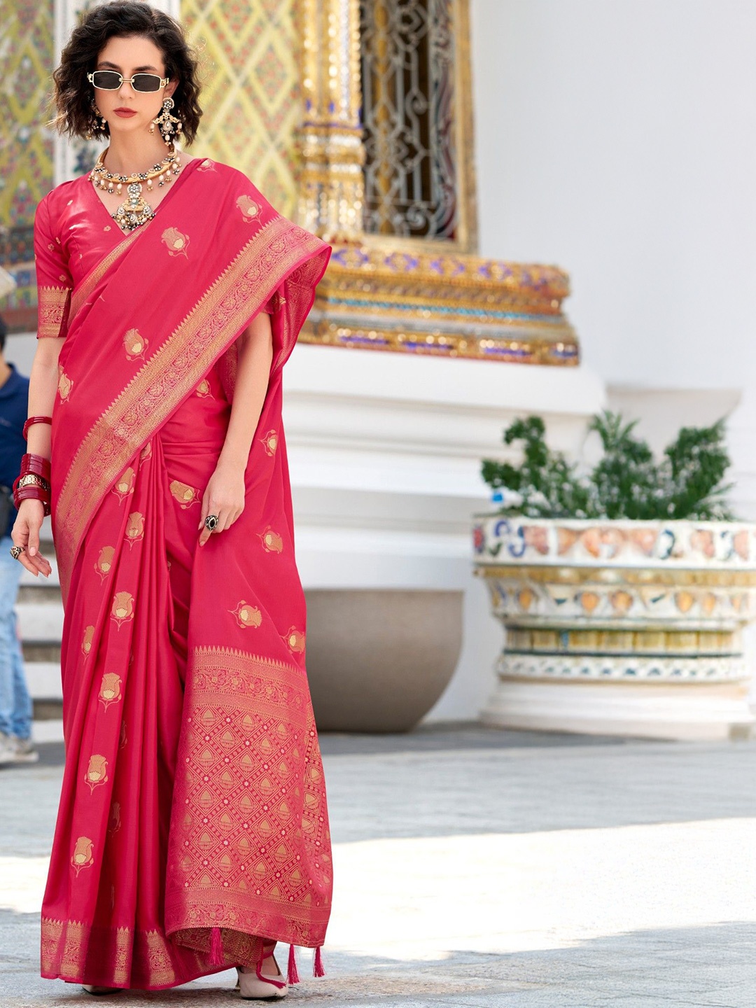

MySilkLove Woven Design Zari Satin Saree, Pink