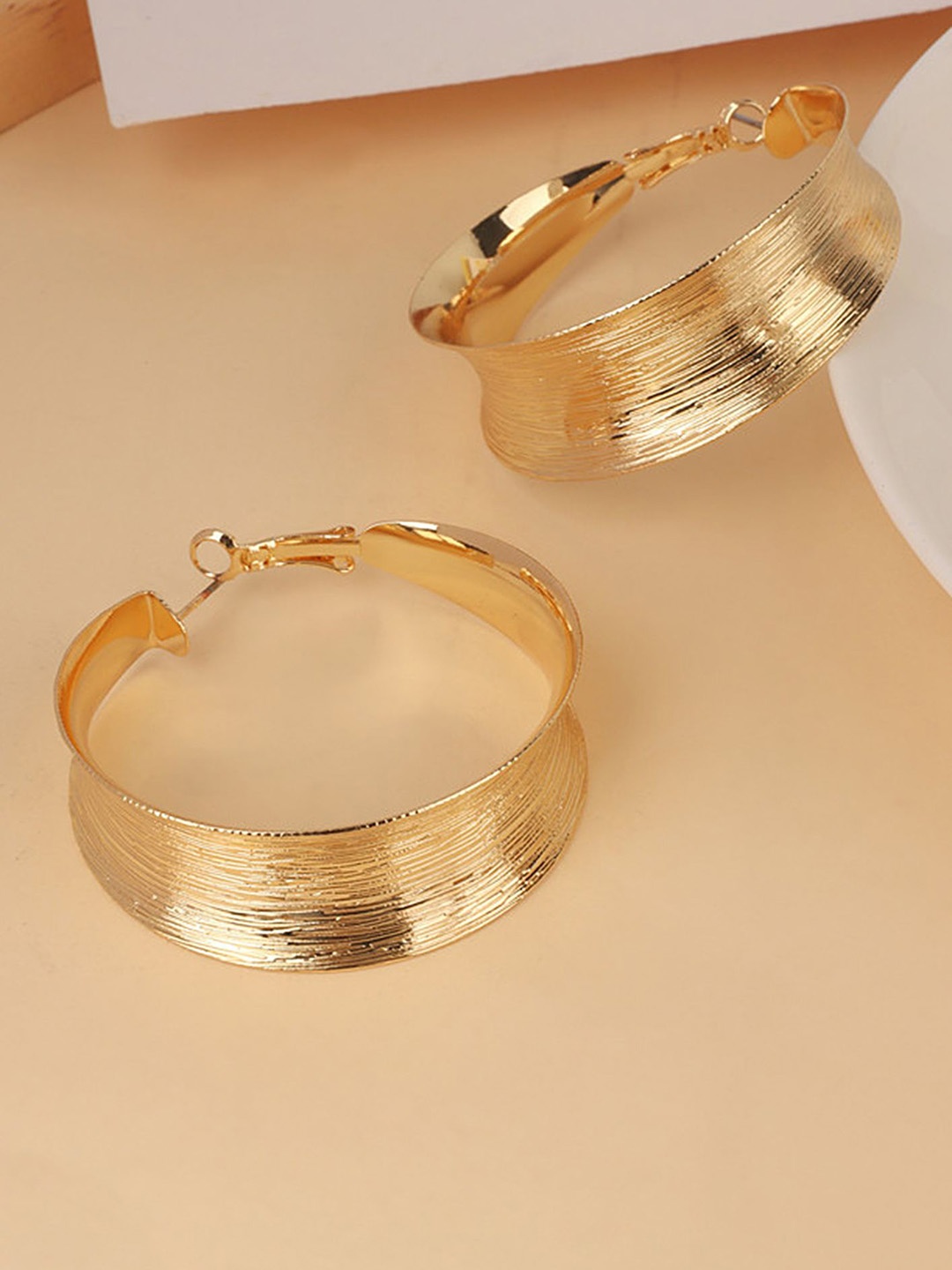 

LULU & SKY Contemporary Hoop Earrings, Gold