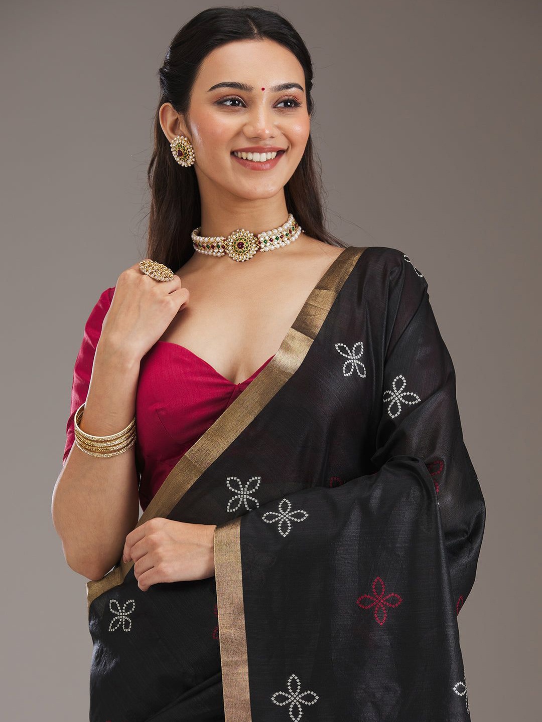 

Ethnielle Floral Zari Silk Blend Banarasi Saree, Black