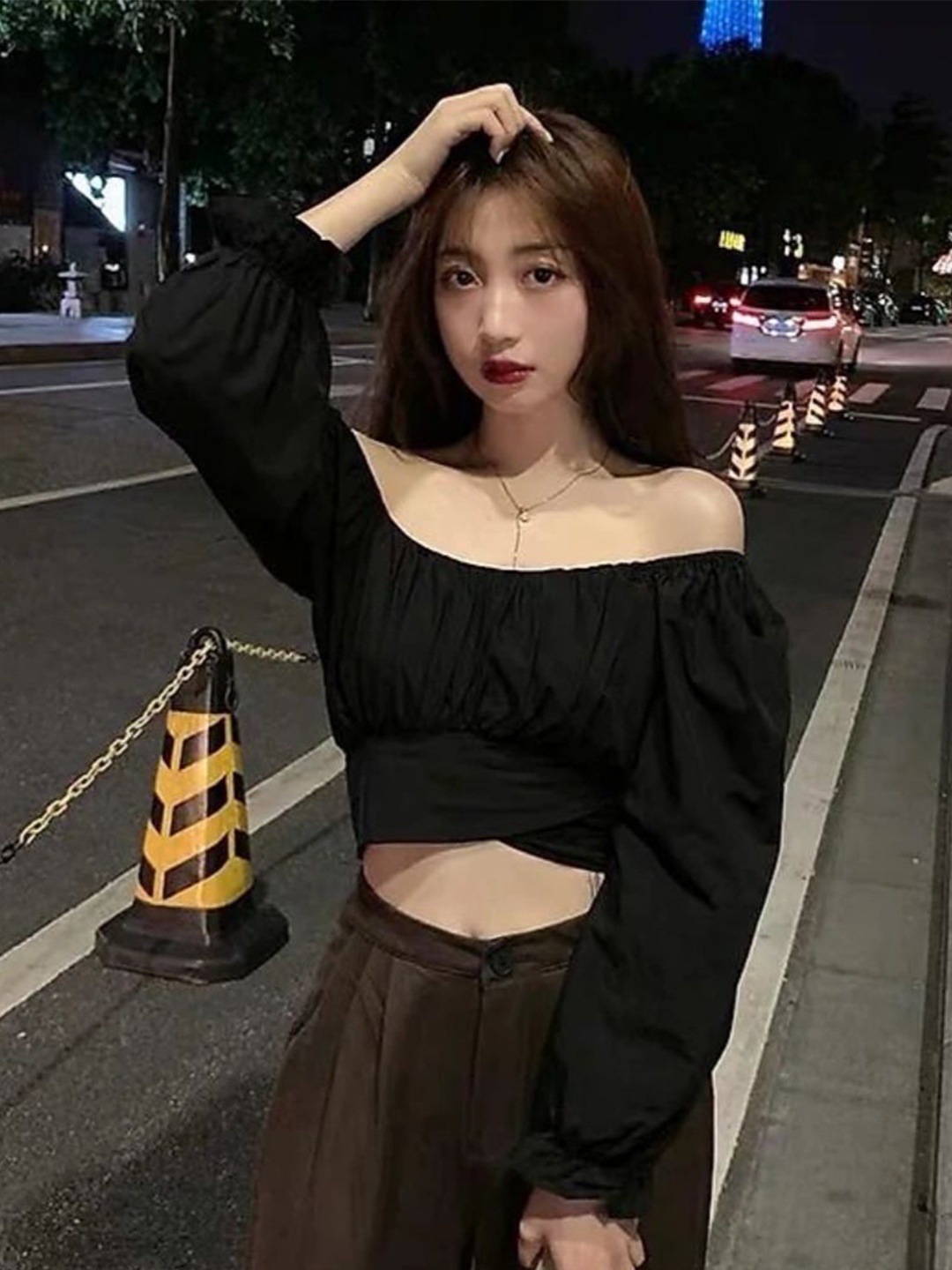 

NiloBerry Chiffon Crop Top, Black