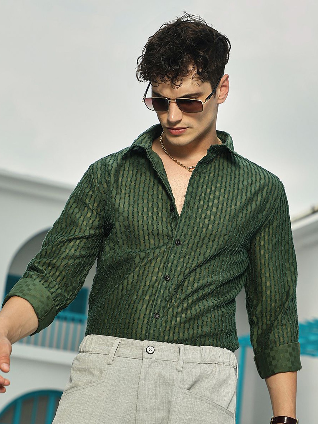 

Campus Sutra Men Classic Opaque Casual Shirt, Green
