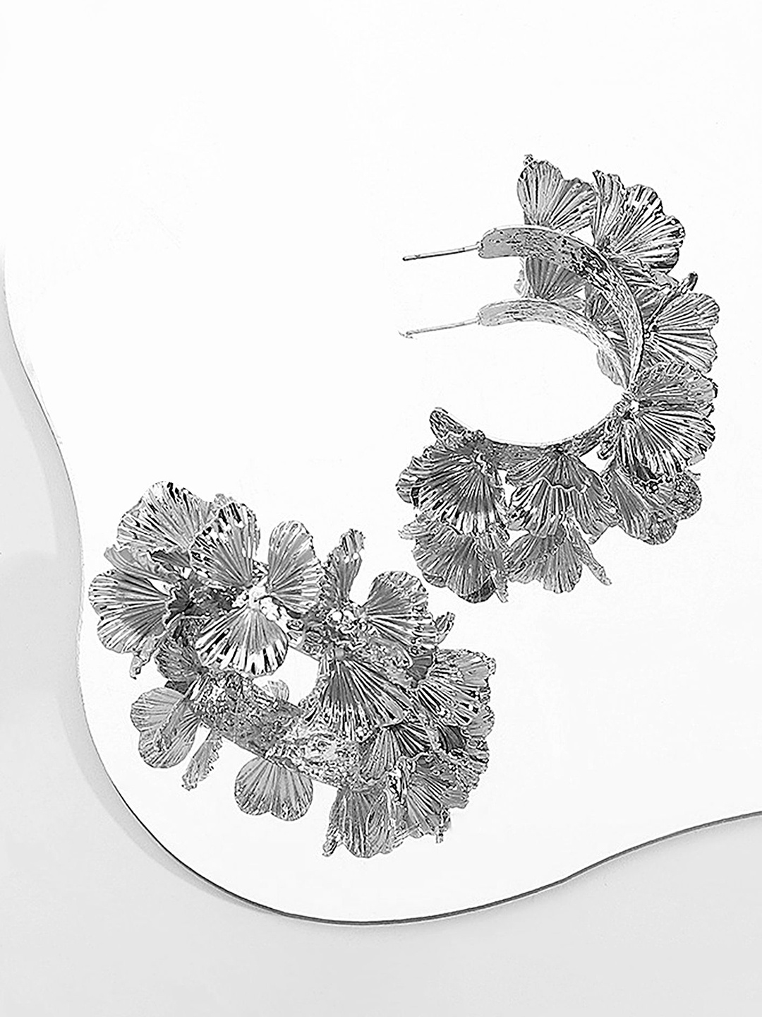 

LULU & SKY Contemporary Ear Cuff Earrings, White