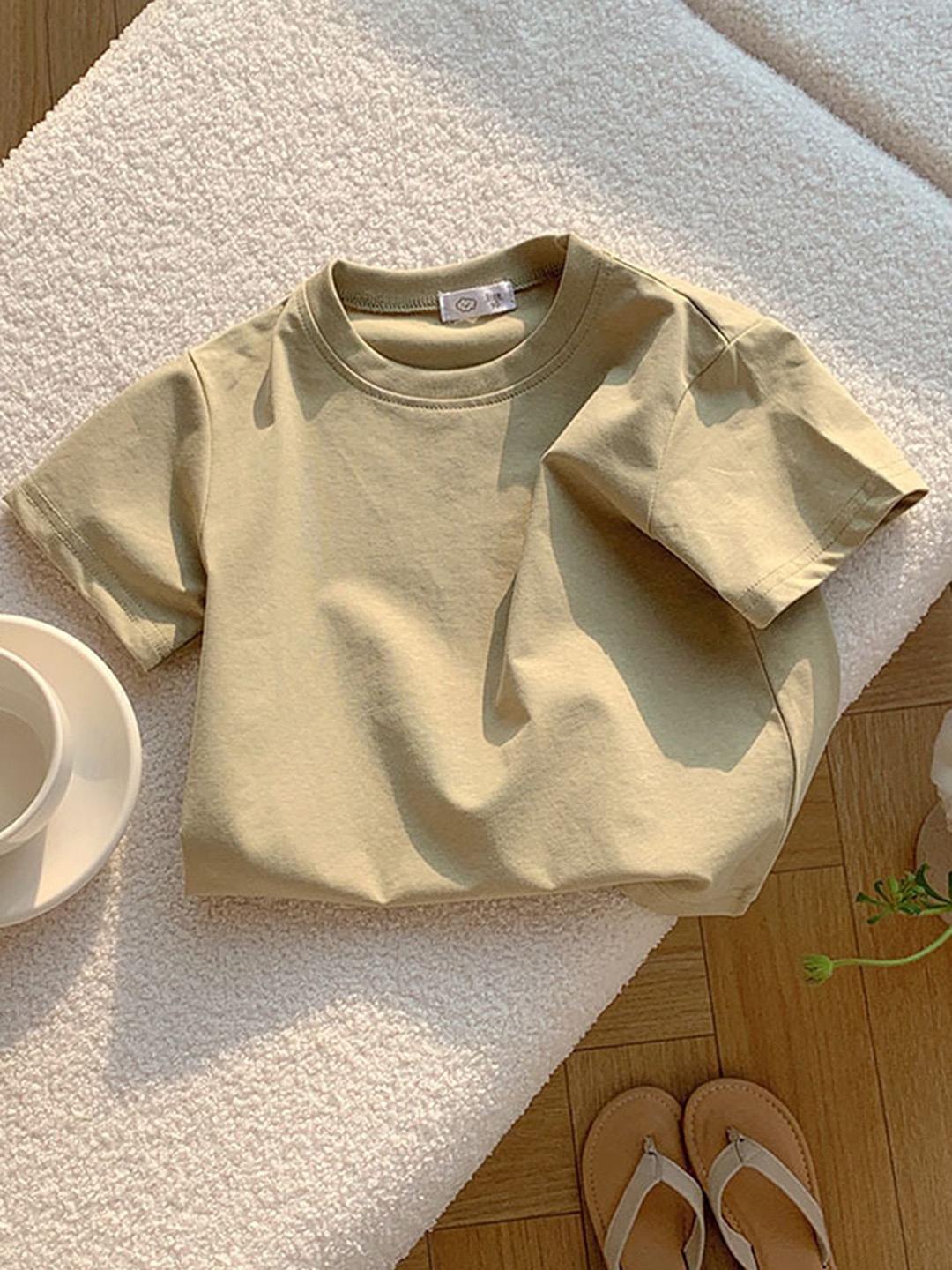 

LULU & SKY Girls V-Neck Raw Edge T-shirt, Green