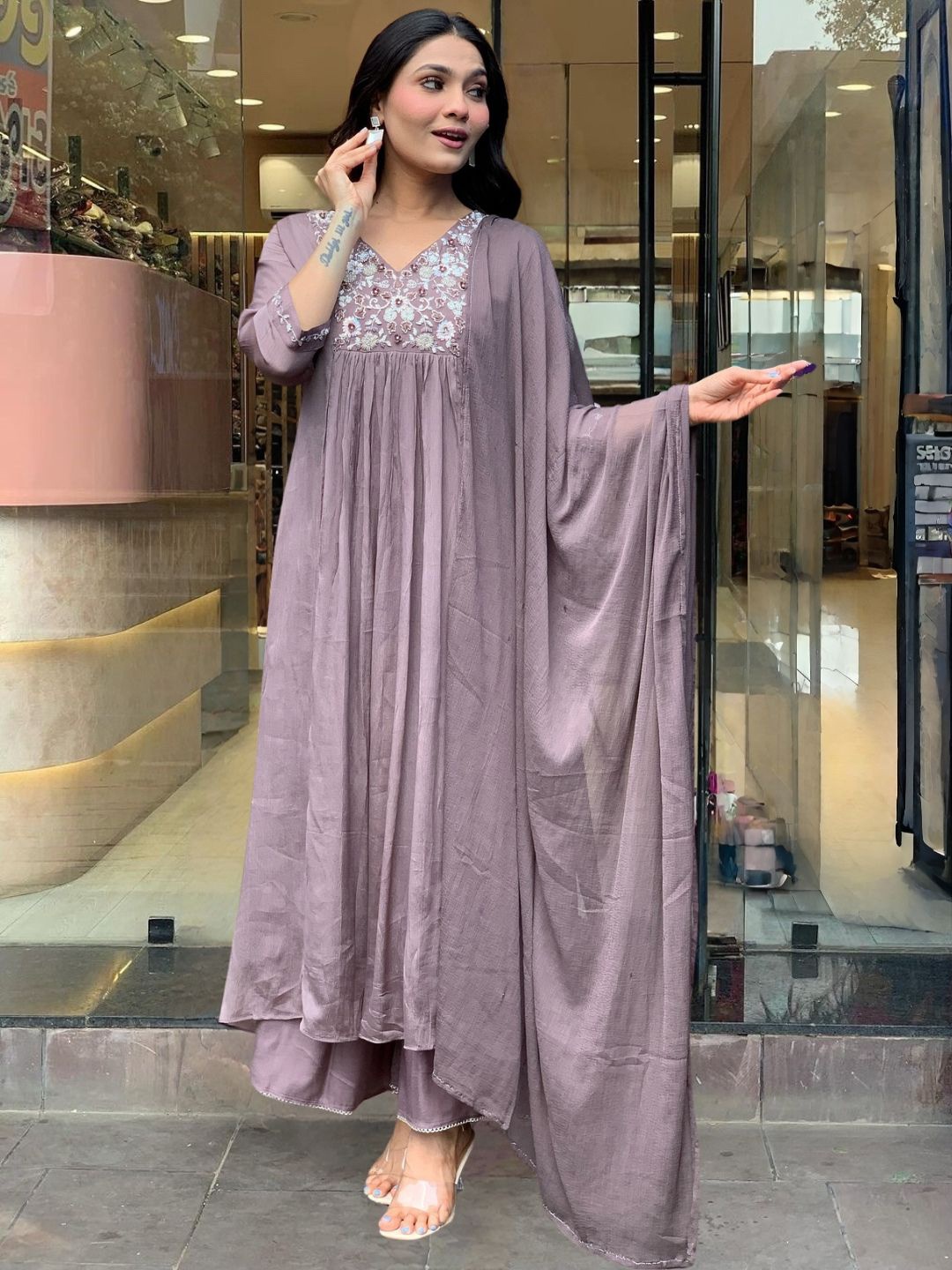 

Navlik Women Floral Embroidered Regular Thread Work Kurta with Trousers & With Dupatta, Lavender