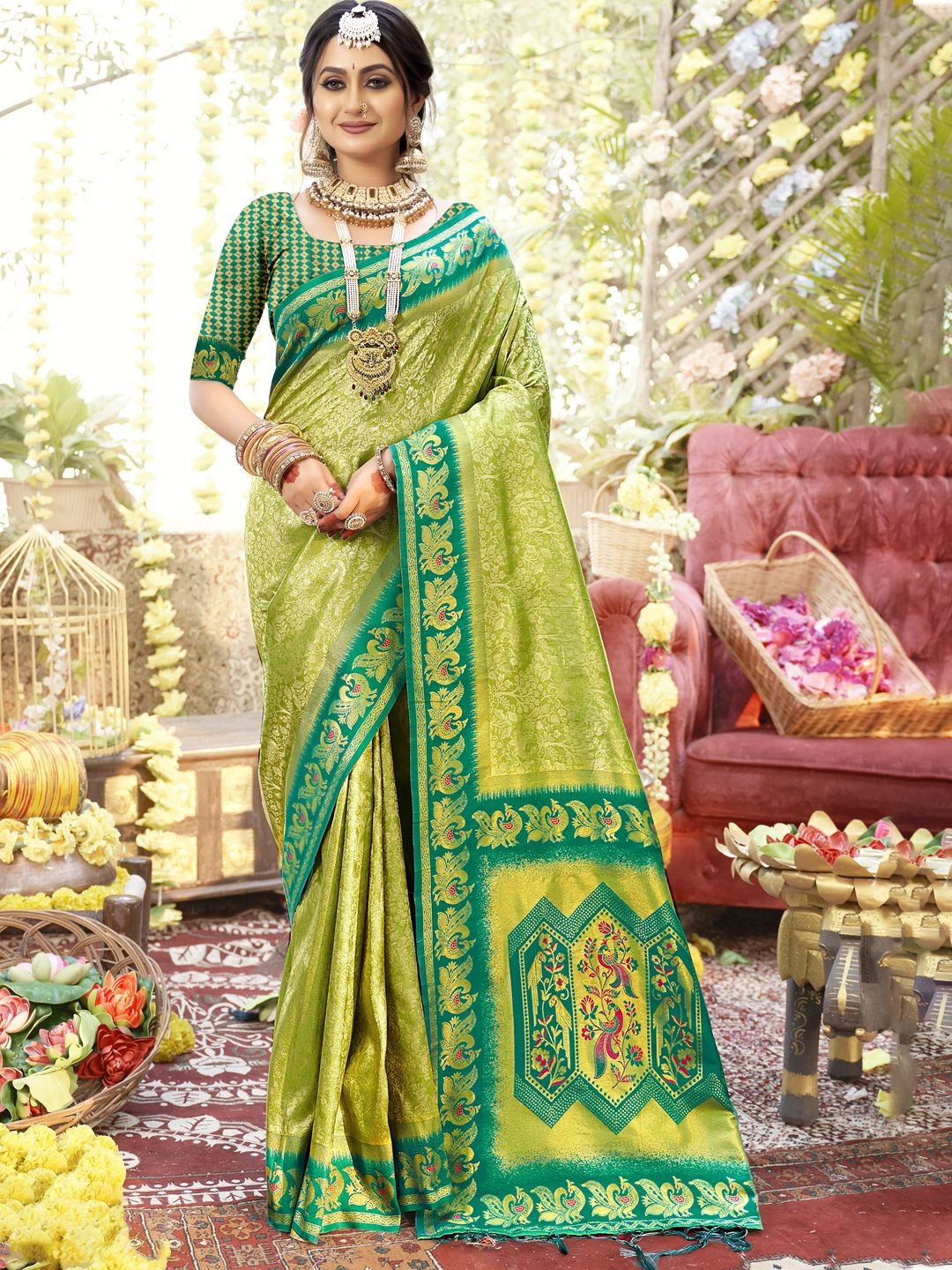 

SANGAM PRINTS Floral Zari Silk Blend Designer Tussar Saree, Green