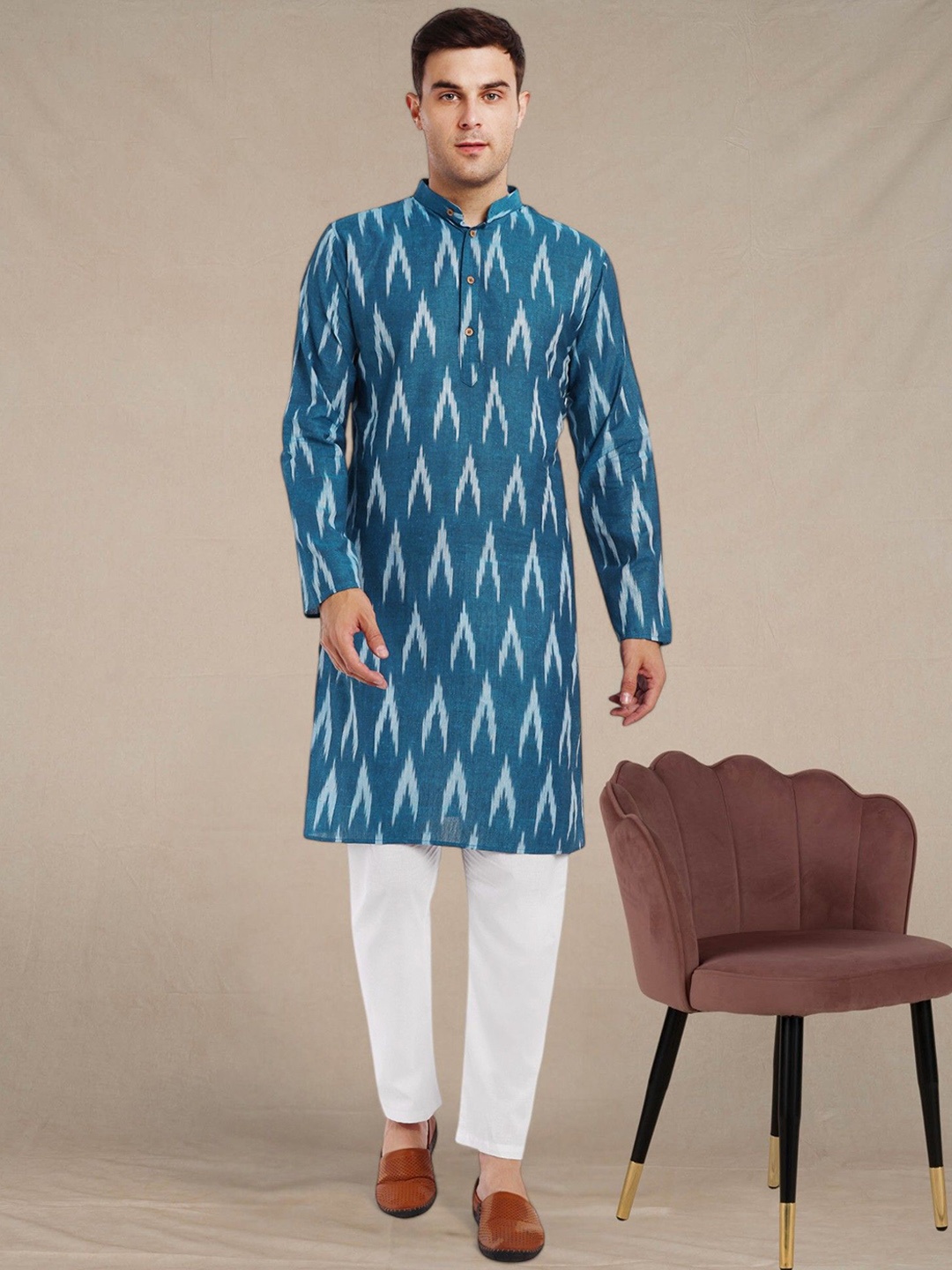 

SKAVIJ Men Printed Regular Pure Cotton Kurta with Pyjamas, Turquoise blue