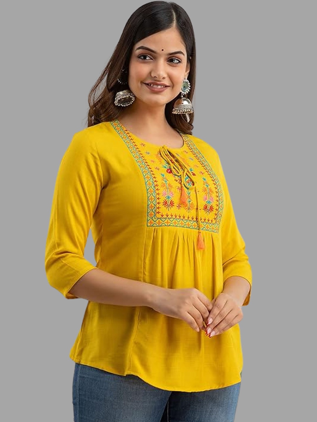 

AVAYAYAT Women Floral Embroidered Thread Work Floral Kurta, Yellow