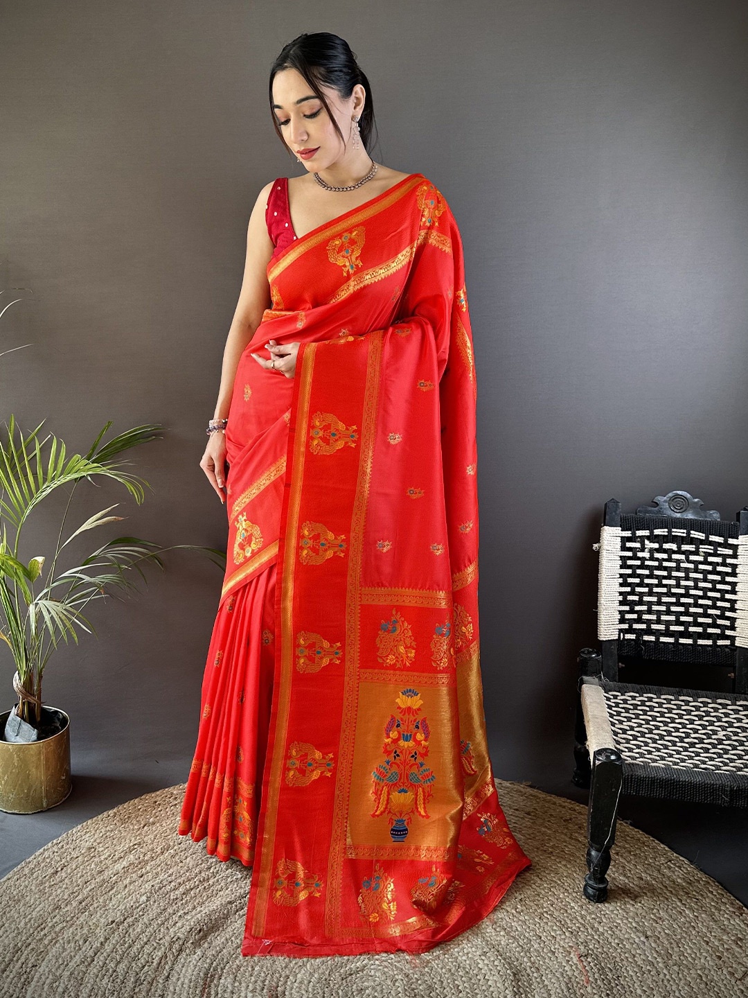 

LeeliPeeri Designer Ethnic Motifs Zari Silk Blend Designer Paithani Saree, Red